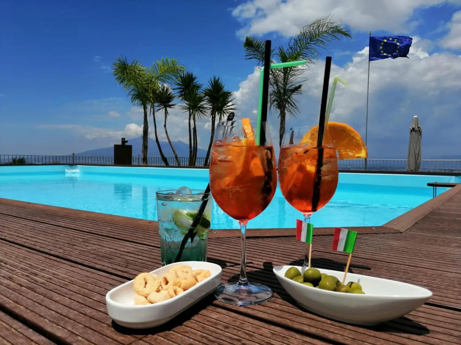 Swimming pool in Villa Mola Bed And Breakfast