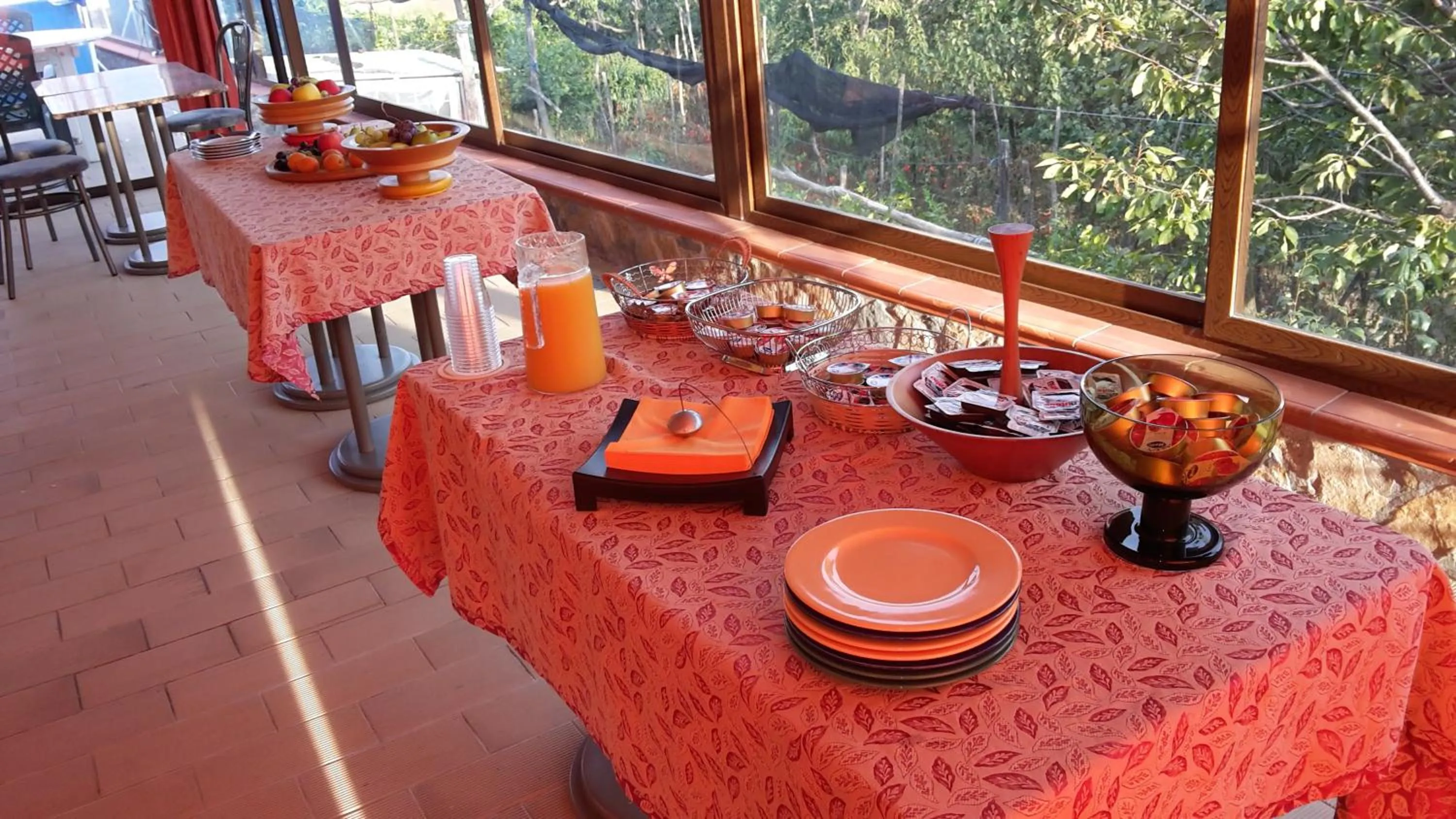 Restaurant/places to eat in Villa Mola Bed And Breakfast