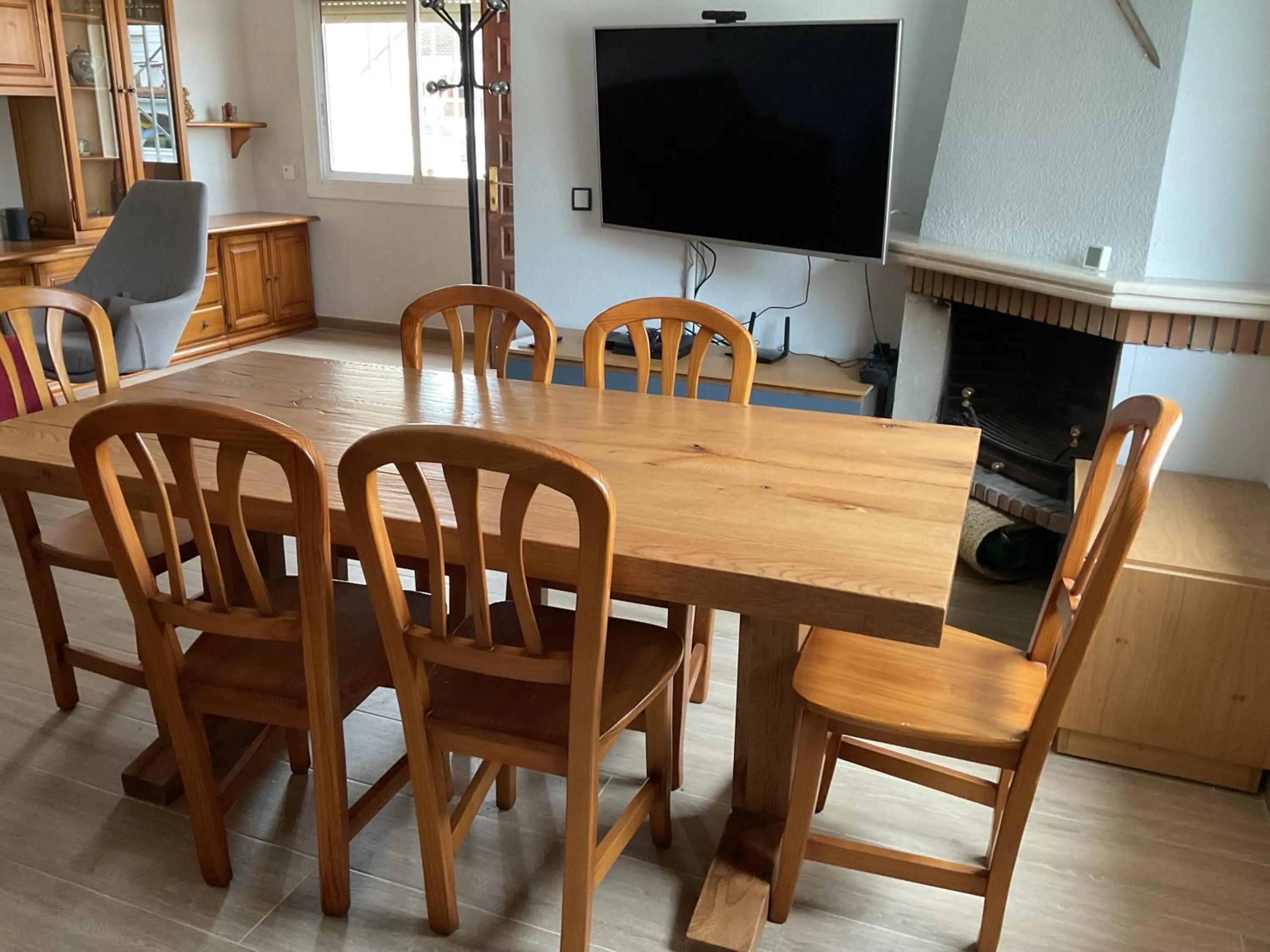 Communal lounge/ TV room in Casa con Gran Piscina particular cerca playa