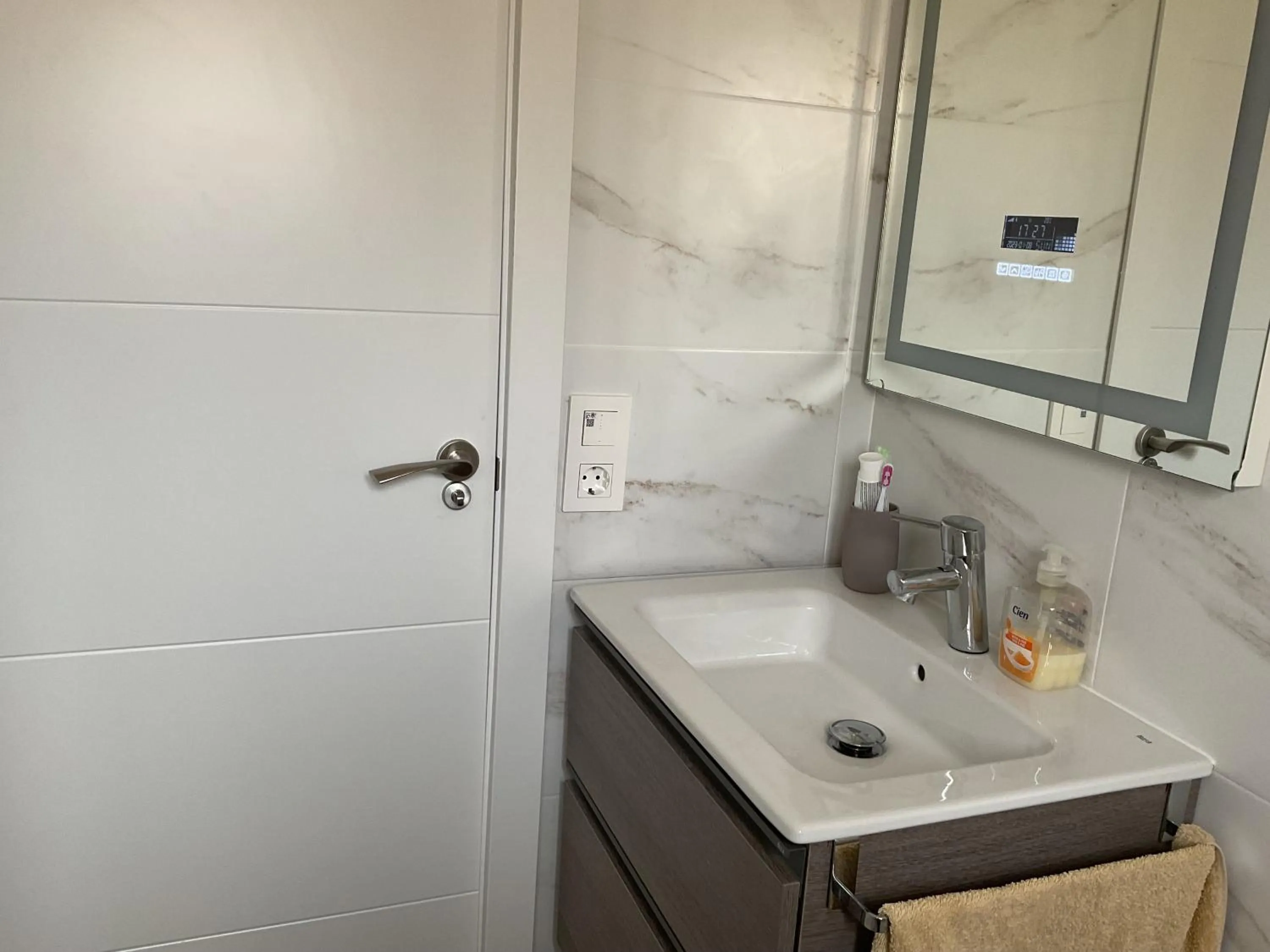 Bathroom in Casa con Gran Piscina particular cerca playa