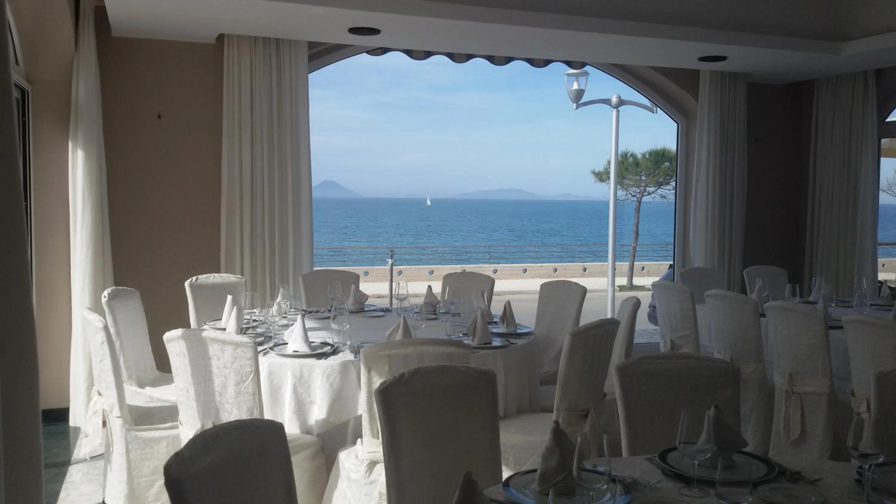 Restaurant/places to eat in Hotel La Tartaruga