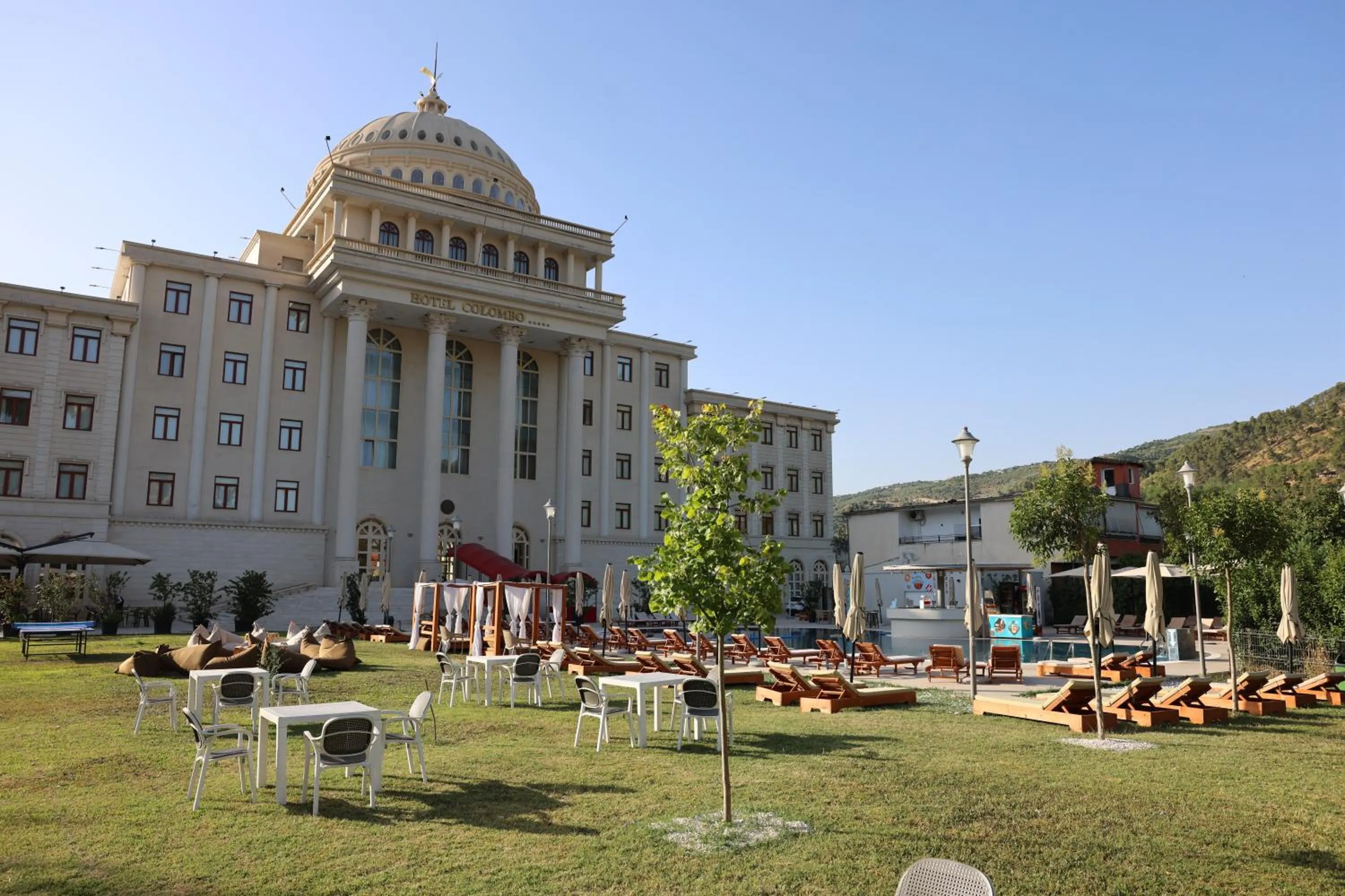 Property building in Hotel Colombo