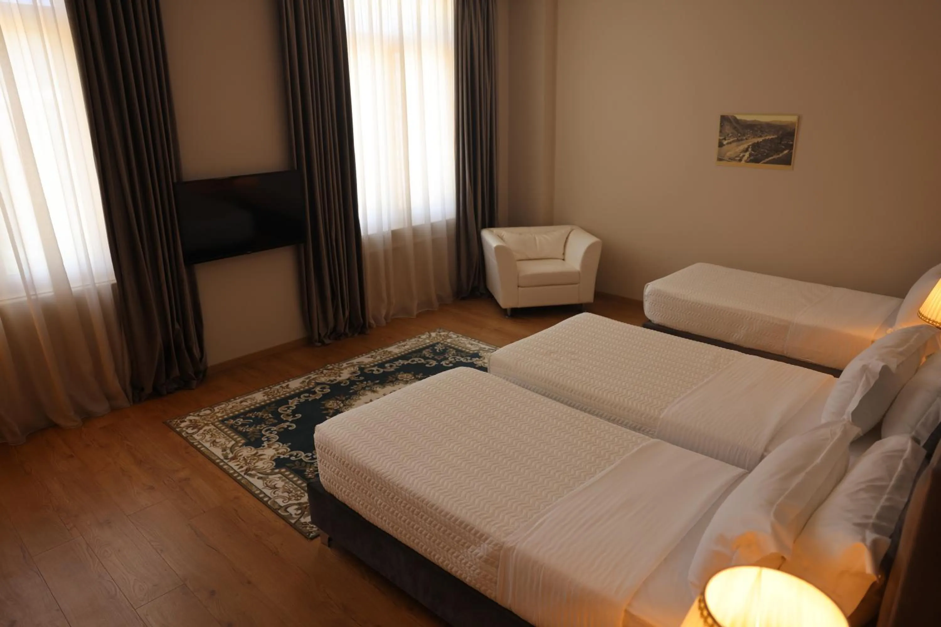 Property building, Bed in Hotel Colombo