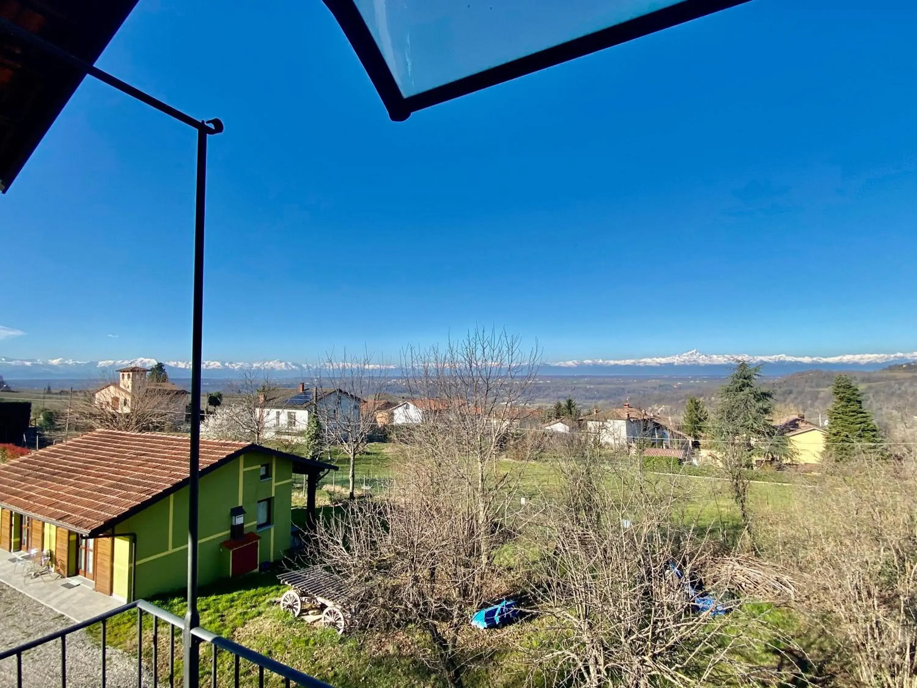 One-Bedroom Apartment with Balcony in The Green Guest House One-Bedroom Apartment with Balcony in The Green Guest House