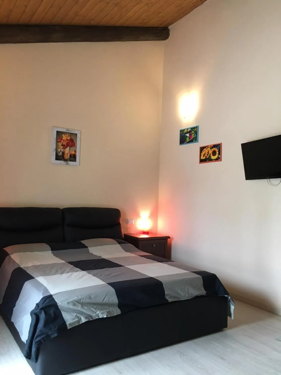 Photo of the whole room, Bed in The Green Guest House