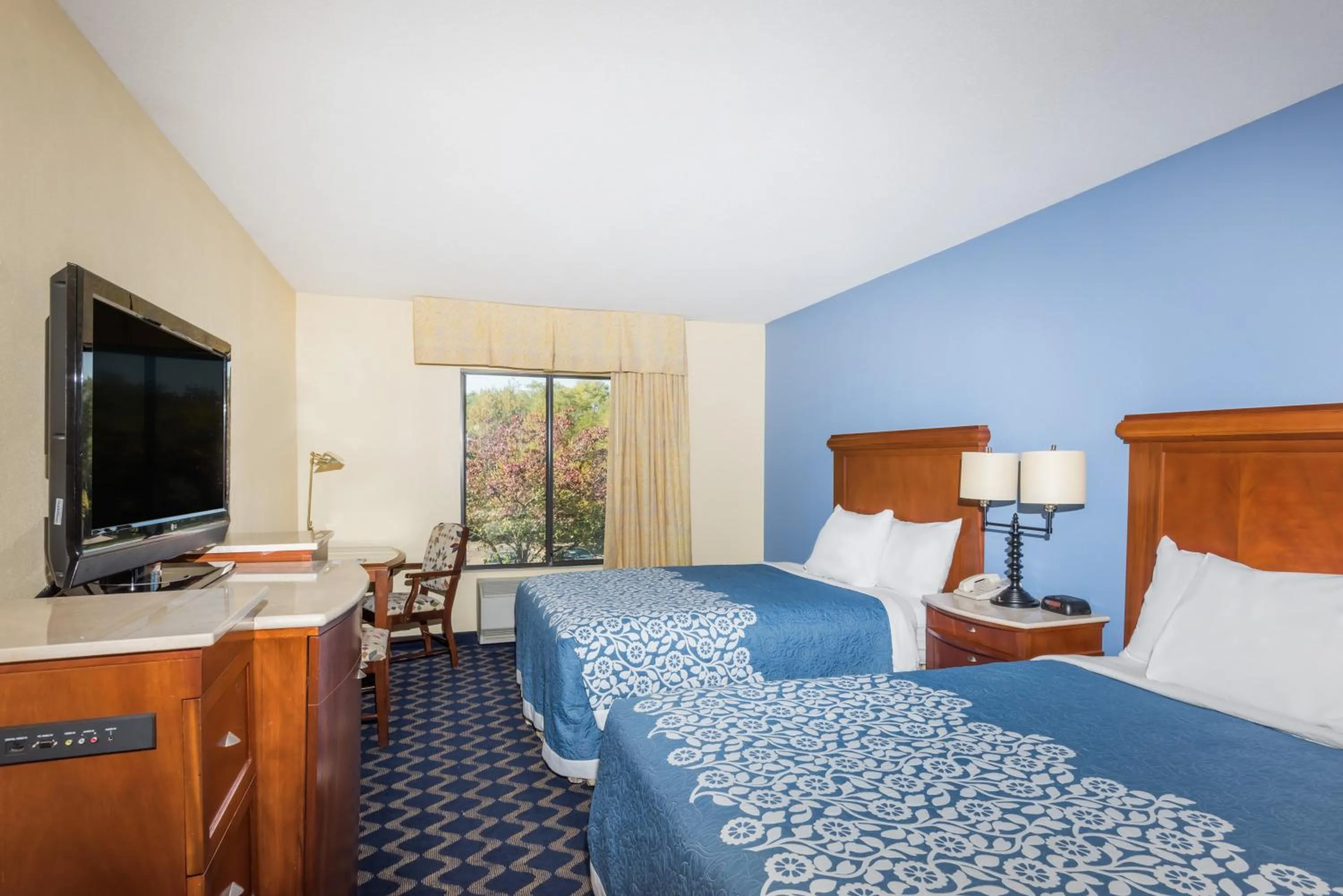 TV and multimedia, Bed in Aderi Hotel Near Casino