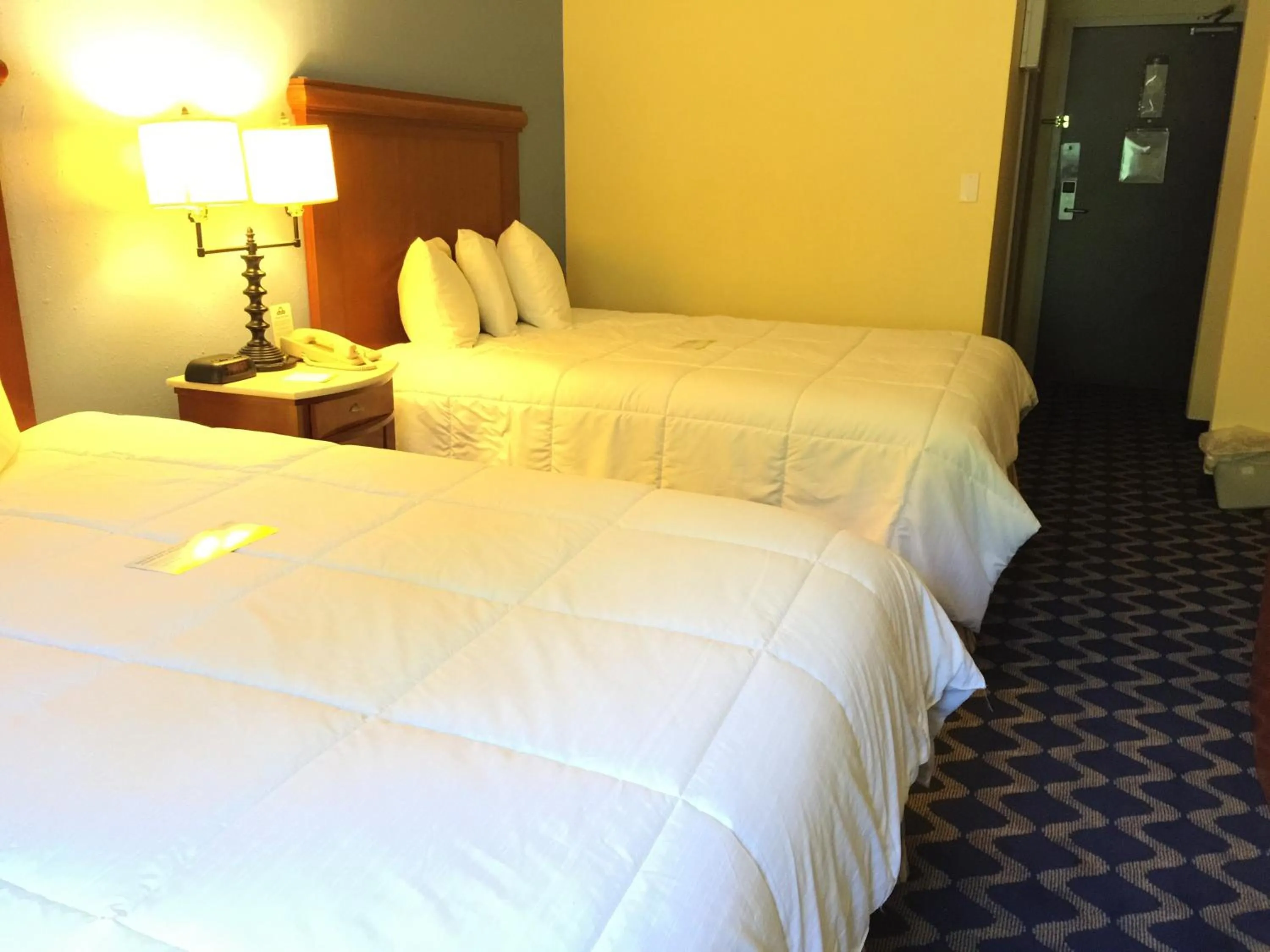 Photo of the whole room, Bed in Aderi Hotel Near Casino