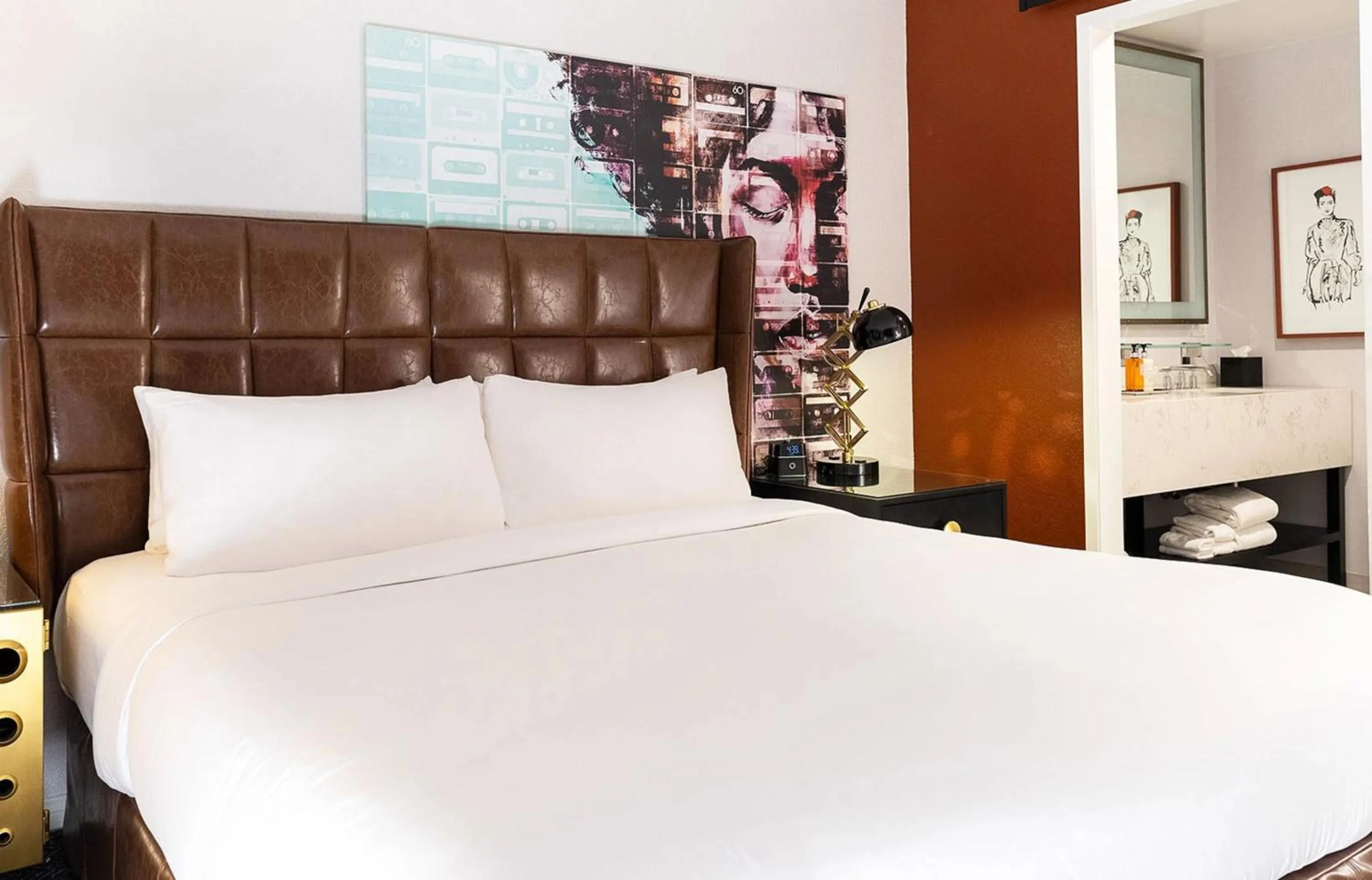 Bed in Montrose at Beverly Hills