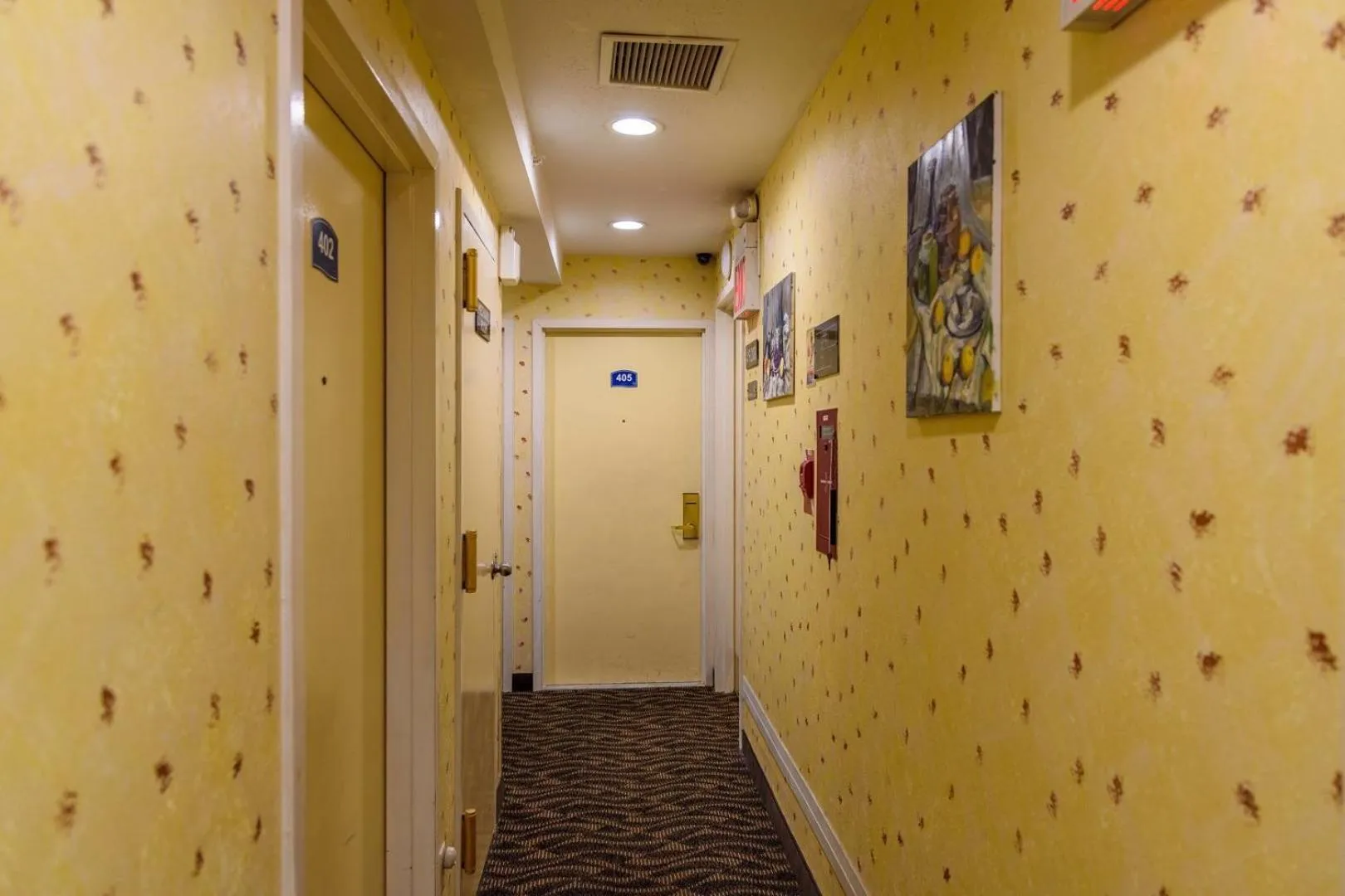 Floor plan in Flushing Central Hotel 88