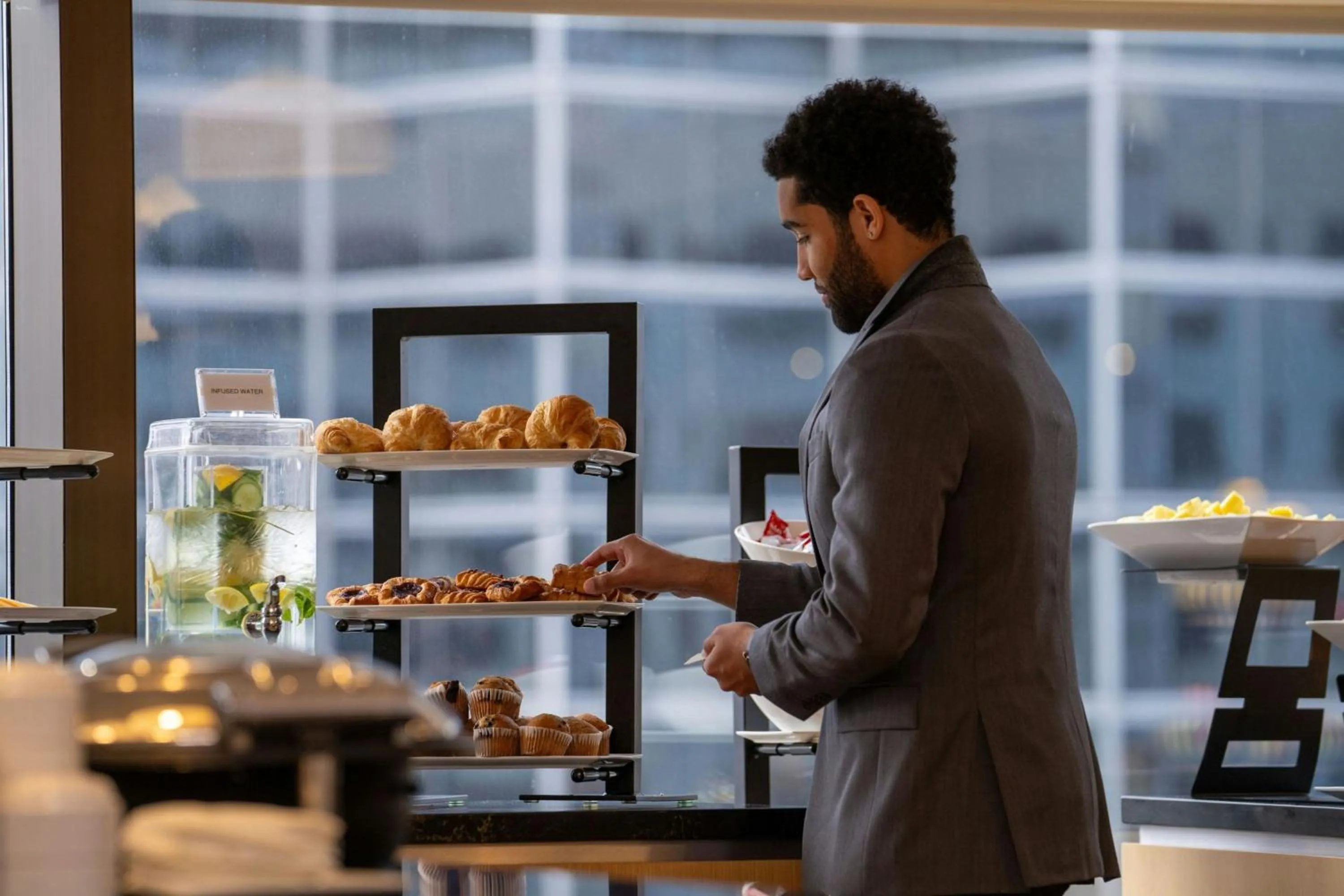 Lounge or bar in Sheraton Grand Seattle