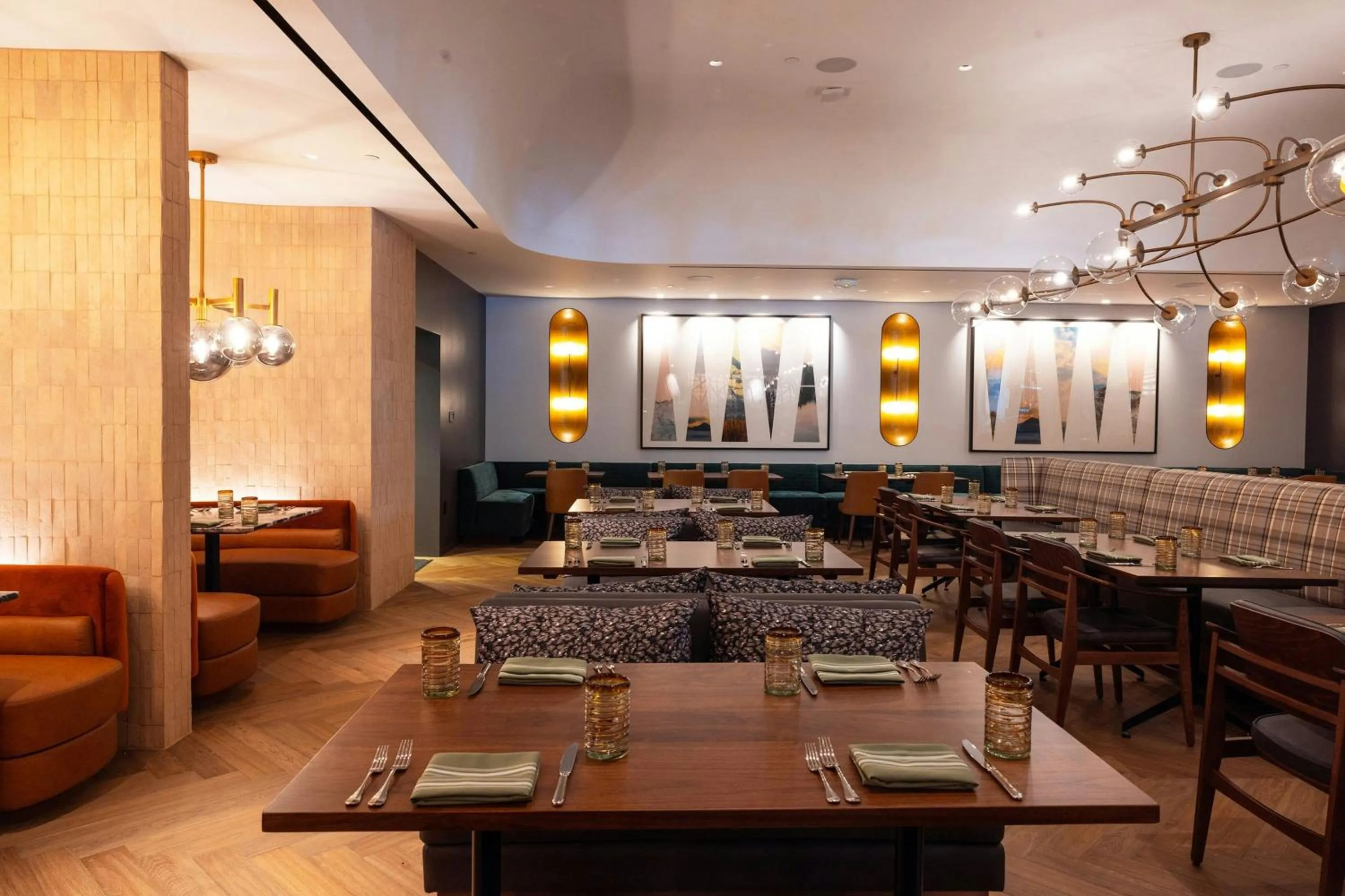 Restaurant/places to eat in Sheraton Grand Seattle