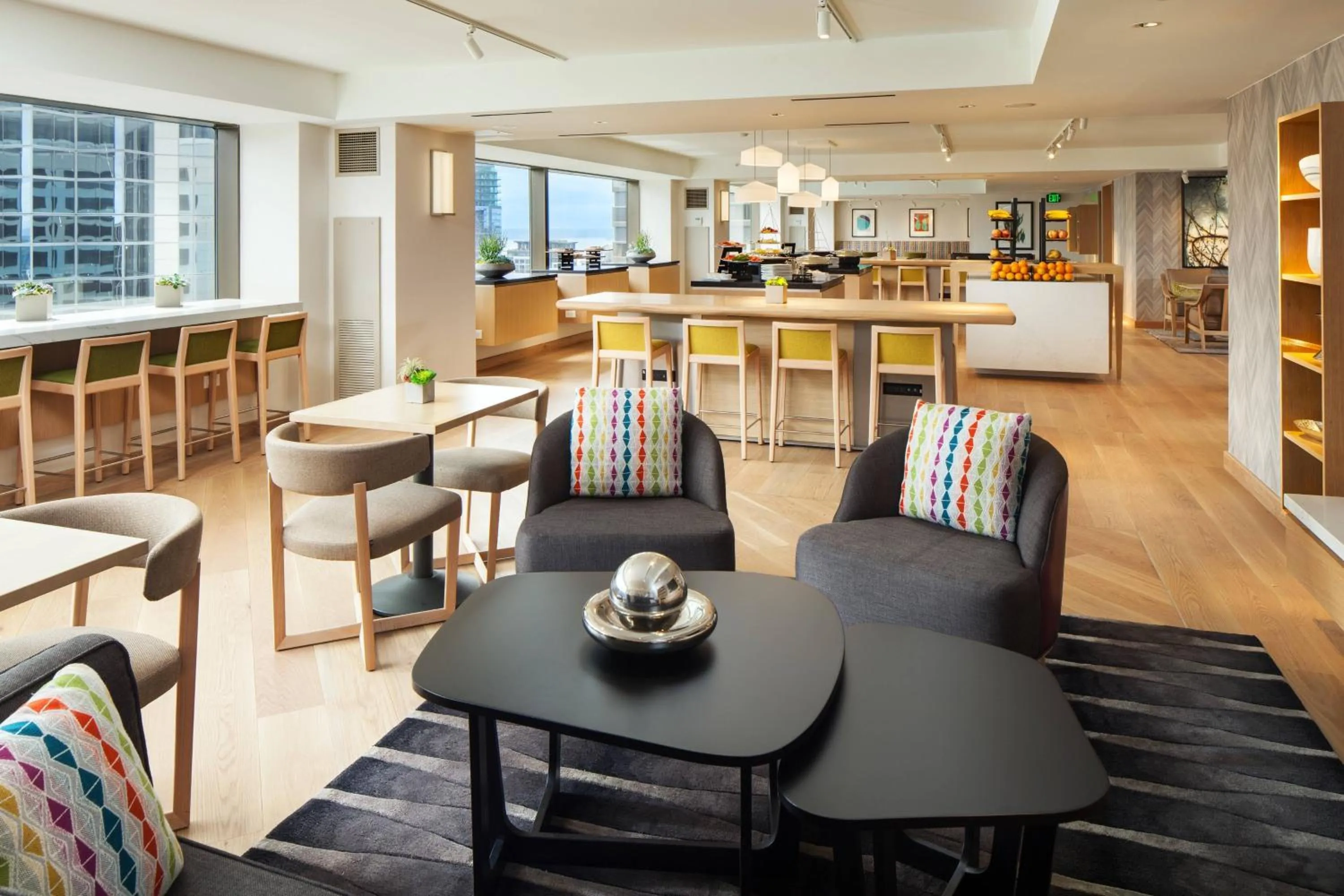 Lounge or bar in Sheraton Grand Seattle