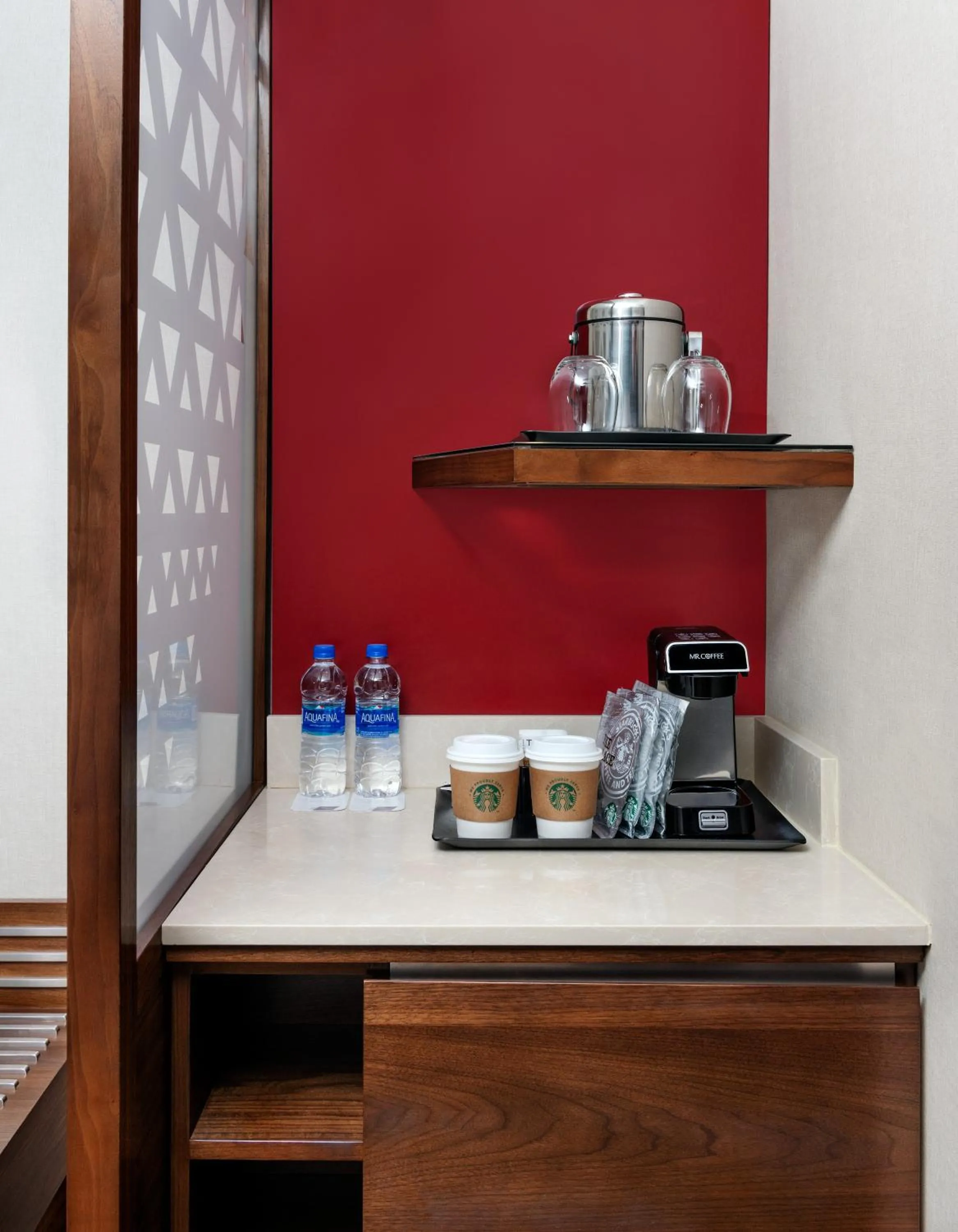 Coffee/tea facilities in Sheraton Grand Seattle