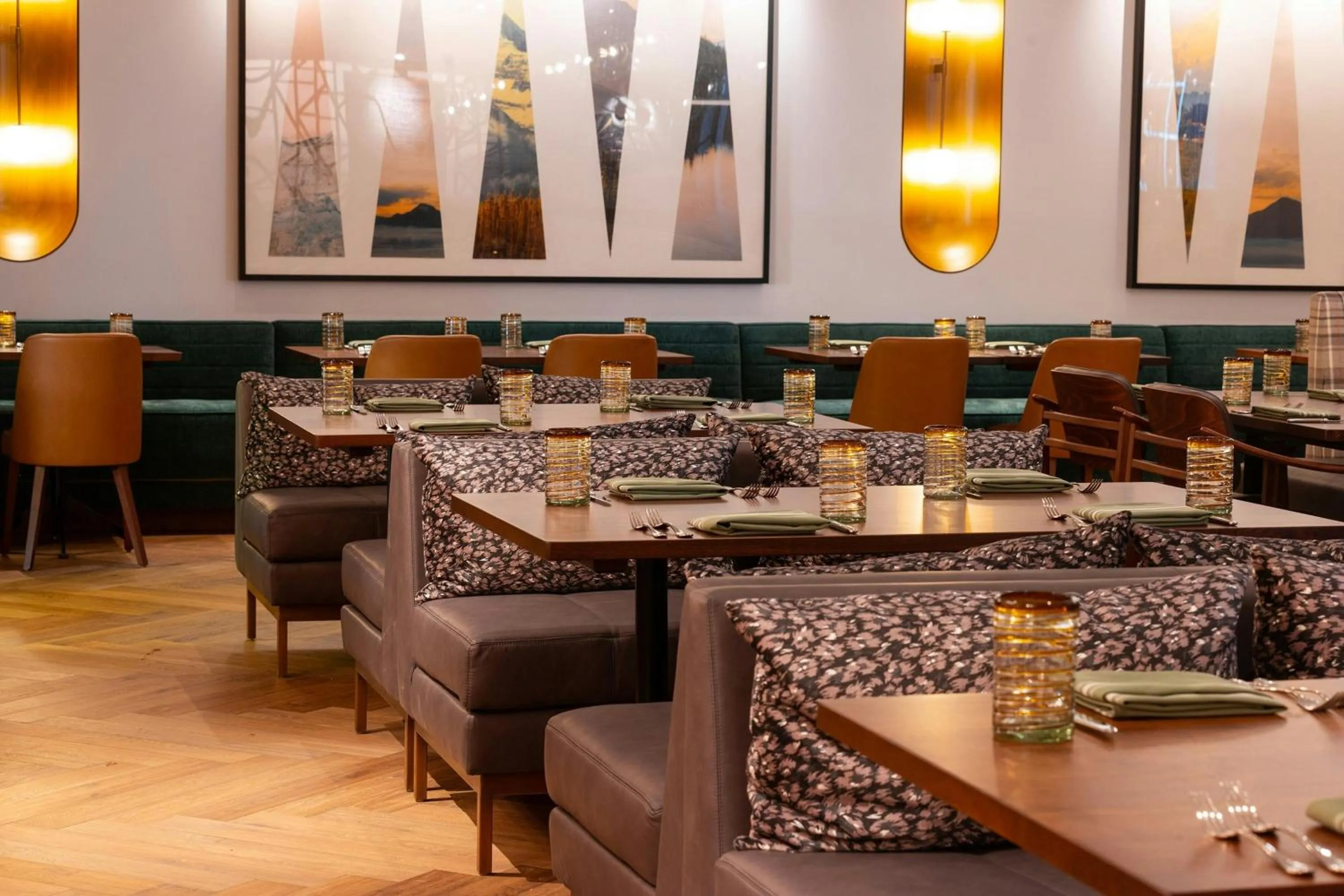 Restaurant/places to eat in Sheraton Grand Seattle