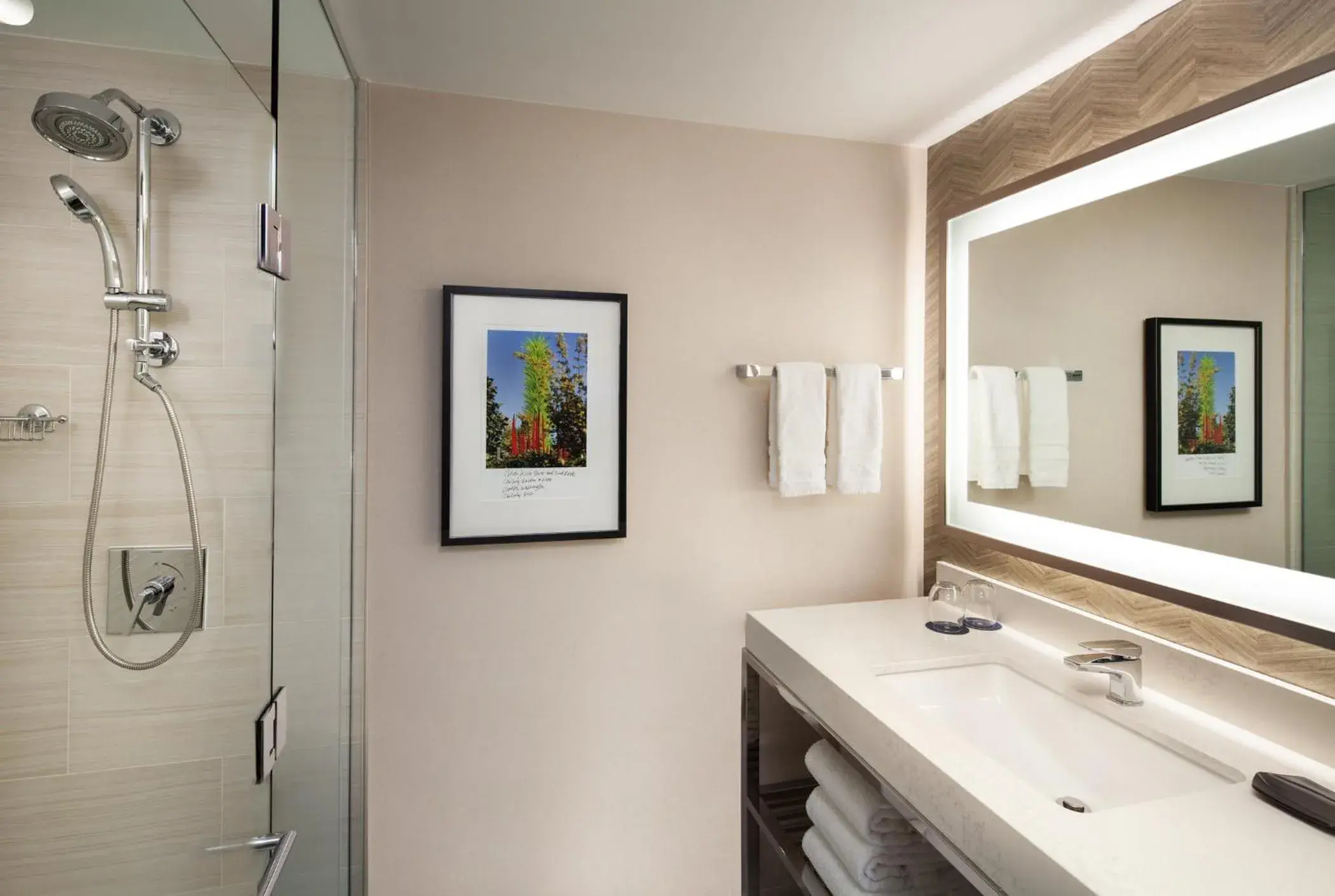 Premium, Club lounge access, Guest room, 2 Double in Sheraton Grand Seattle Premium, Club lounge access, Guest room, 2 Double in Sheraton Grand Seattle