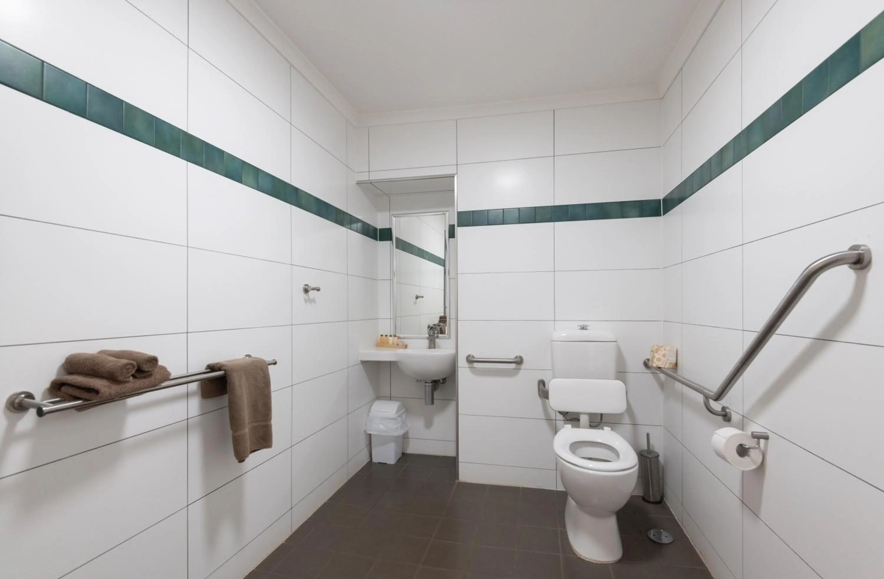 acessibility in Safari Lodge Motel