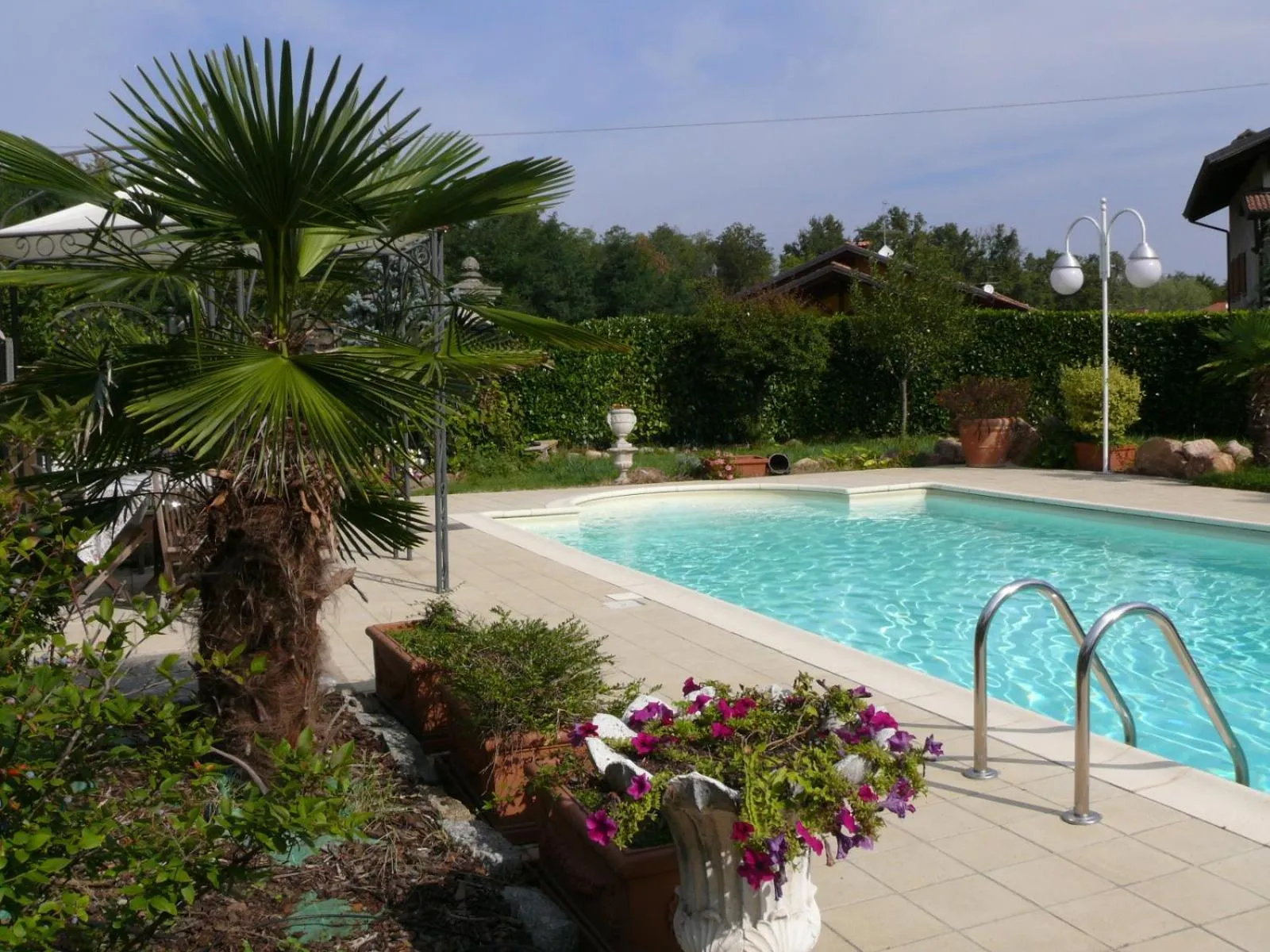 Swimming pool in B&B Villa Botto