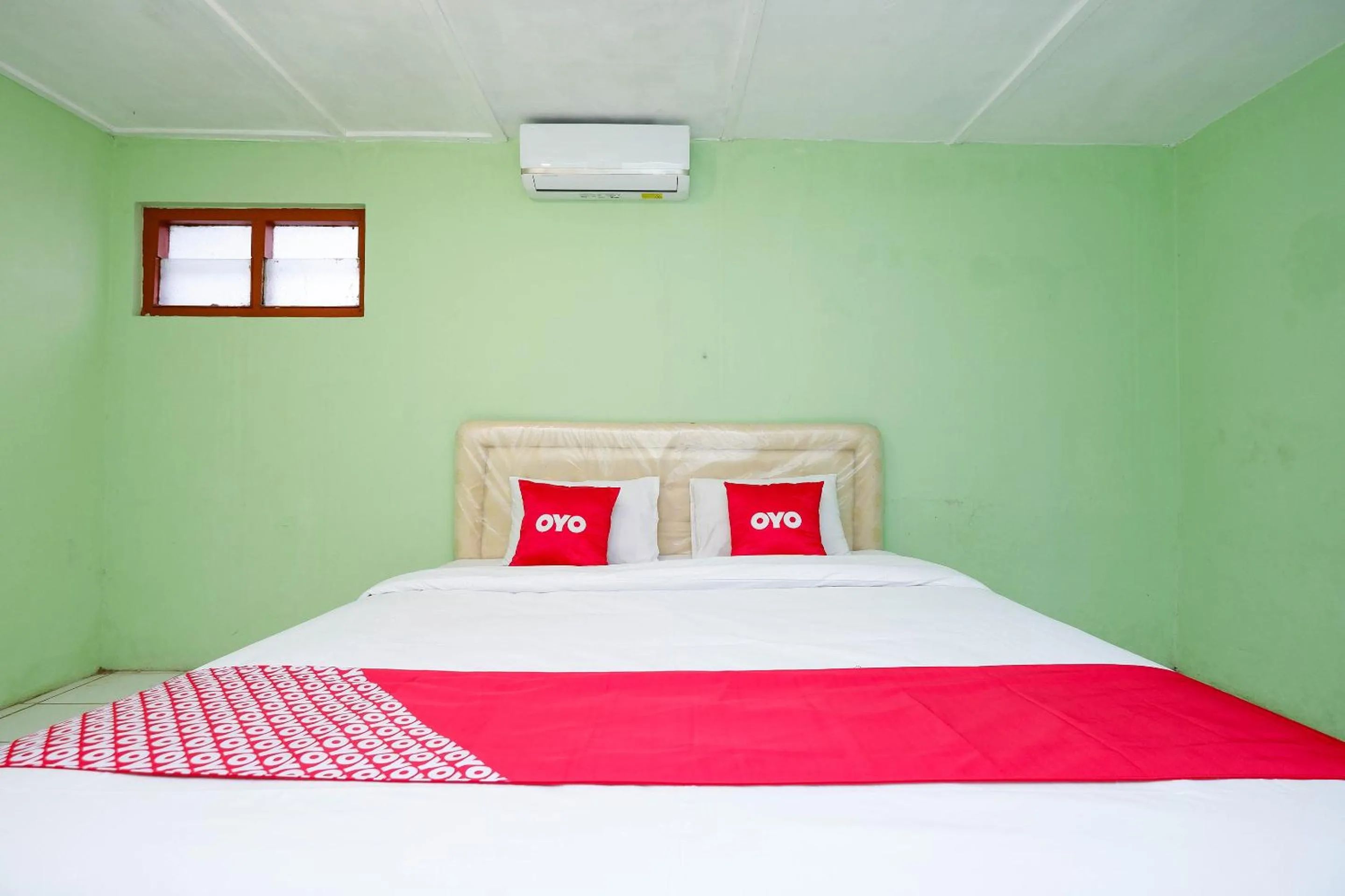 Bedroom in SUPER OYO Capital O 1808 New Bandungan Indah