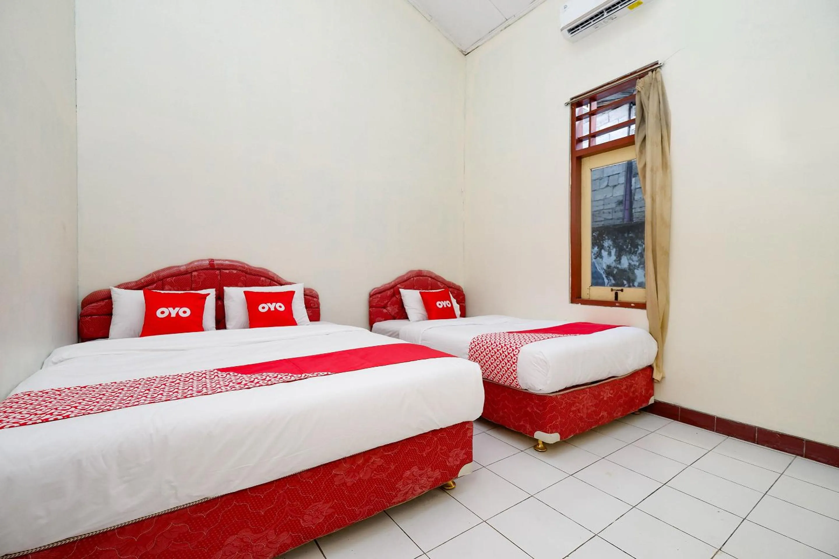 Bedroom in SUPER OYO Capital O 1808 New Bandungan Indah
