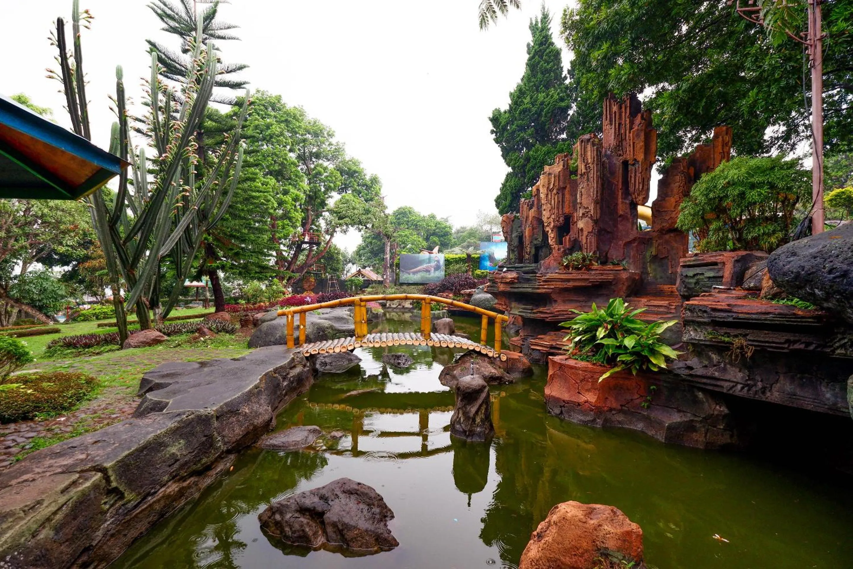 Garden in SUPER OYO Capital O 1808 New Bandungan Indah