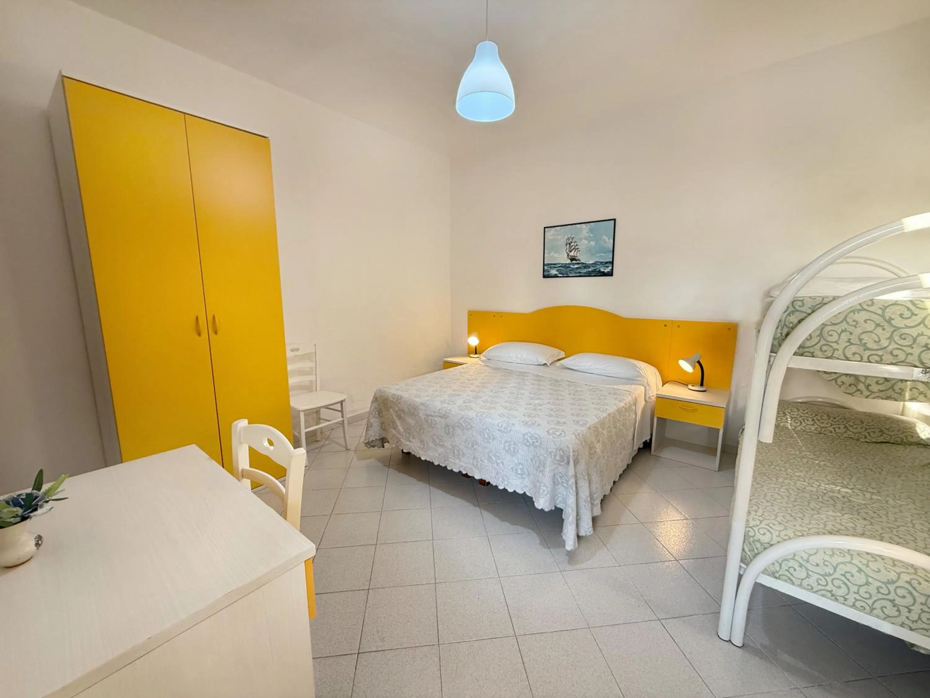 Bedroom, Bed in Pensione Villa Mena