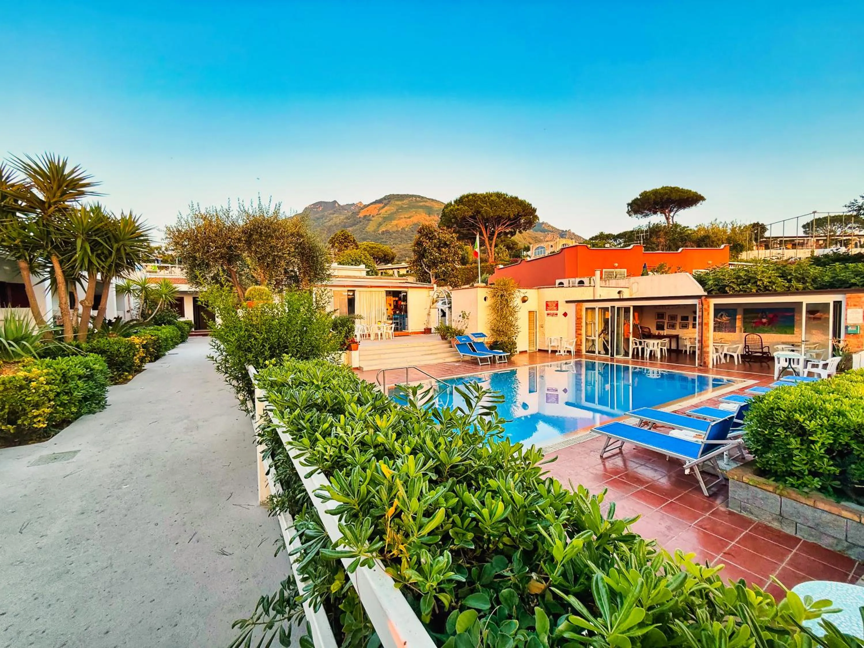 Swimming pool in Pensione Villa Mena