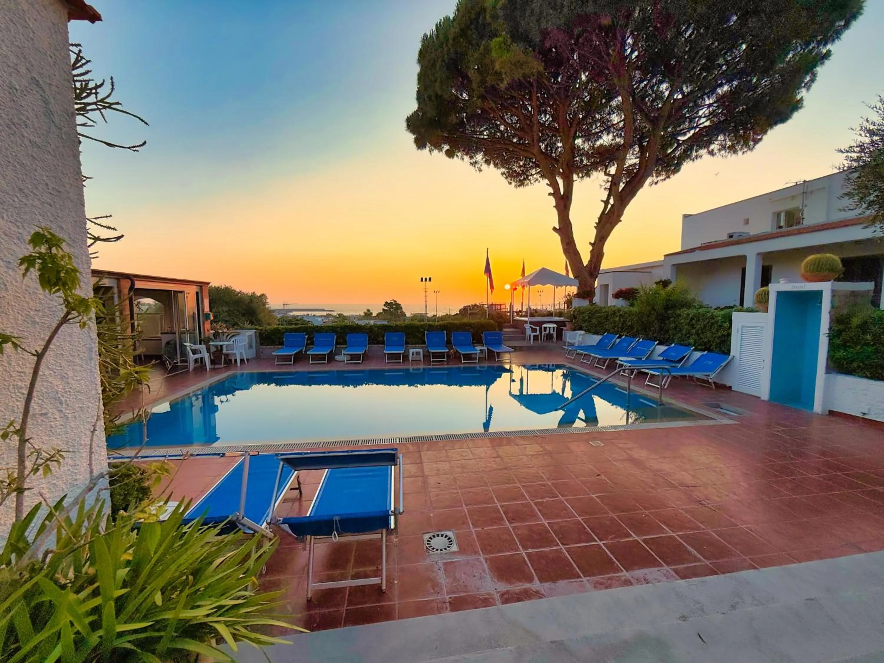 Swimming pool in Pensione Villa Mena