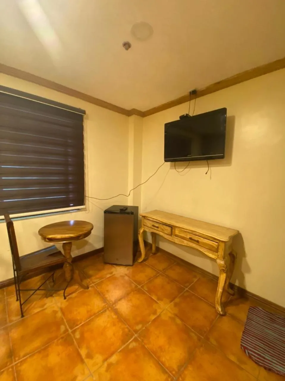 Living room, TV/Entertainment Center in OYO 797 Brickwood Suites