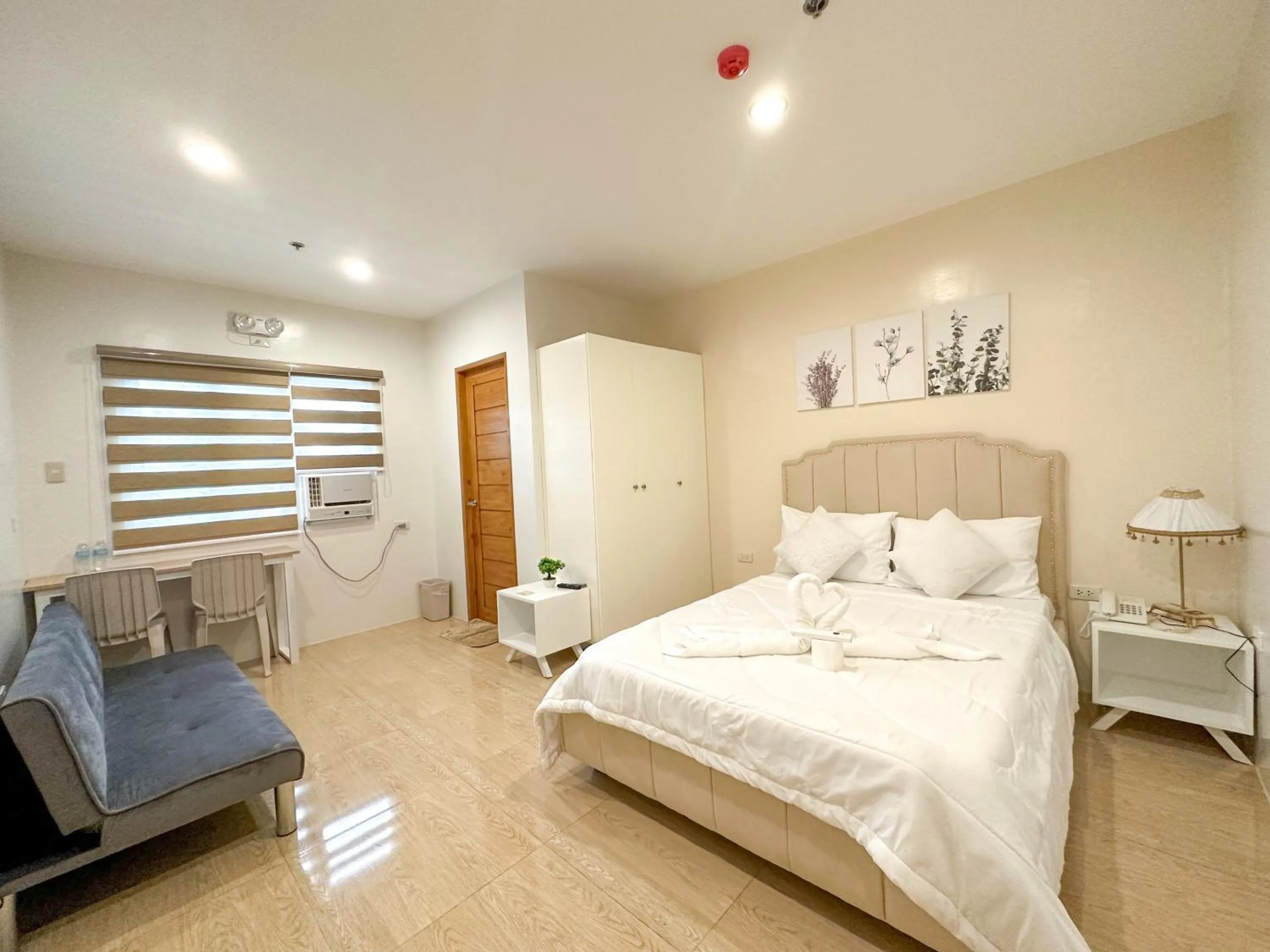 Bed in Casa Bicolandia Suites