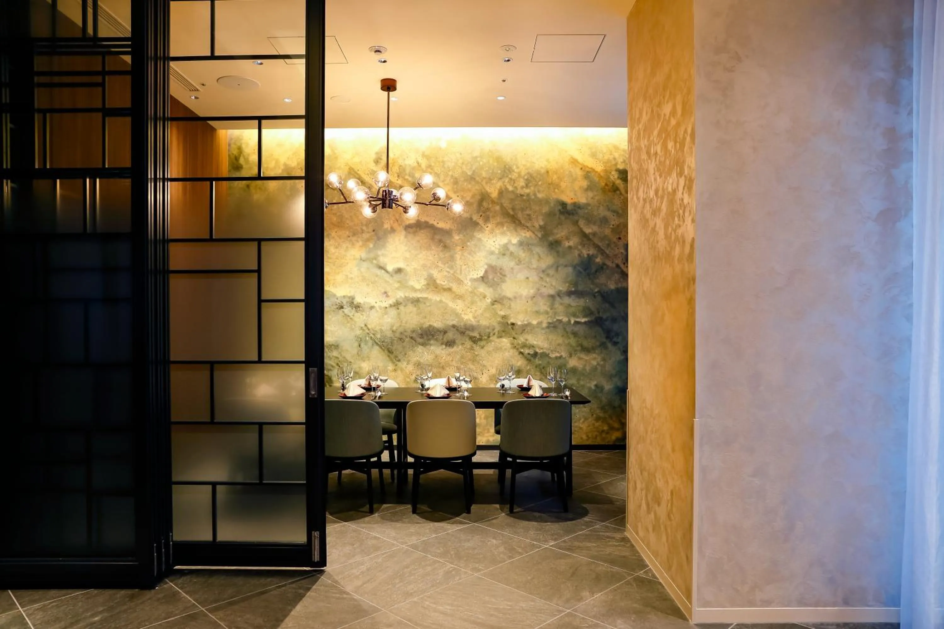 Restaurant/places to eat in Miyako City Osaka Hommachi