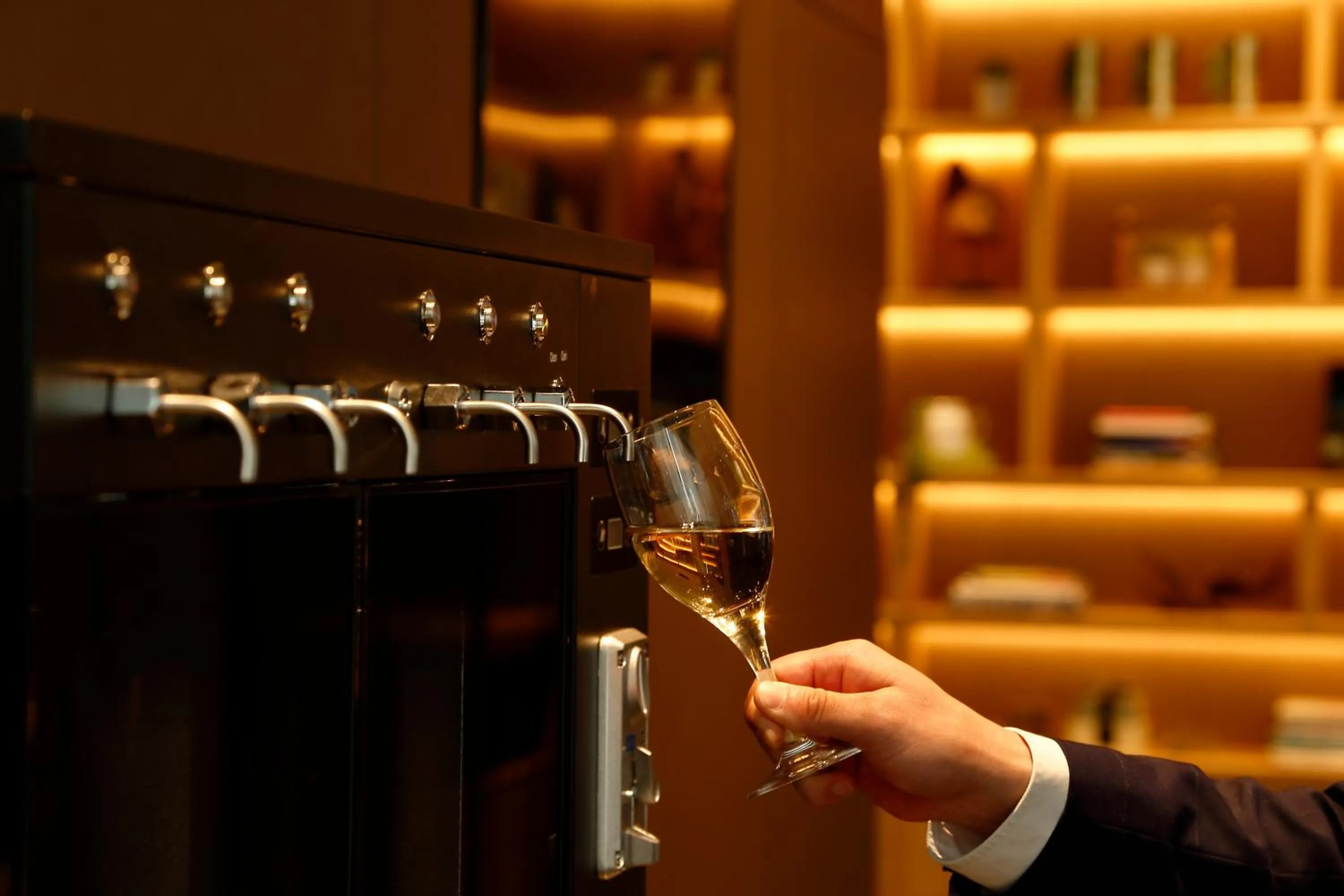 Communal lounge/ TV room in Miyako City Osaka Hommachi