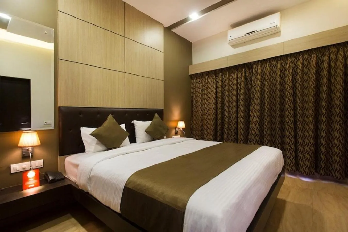 Photo of the whole room, Bed in Dean Villa