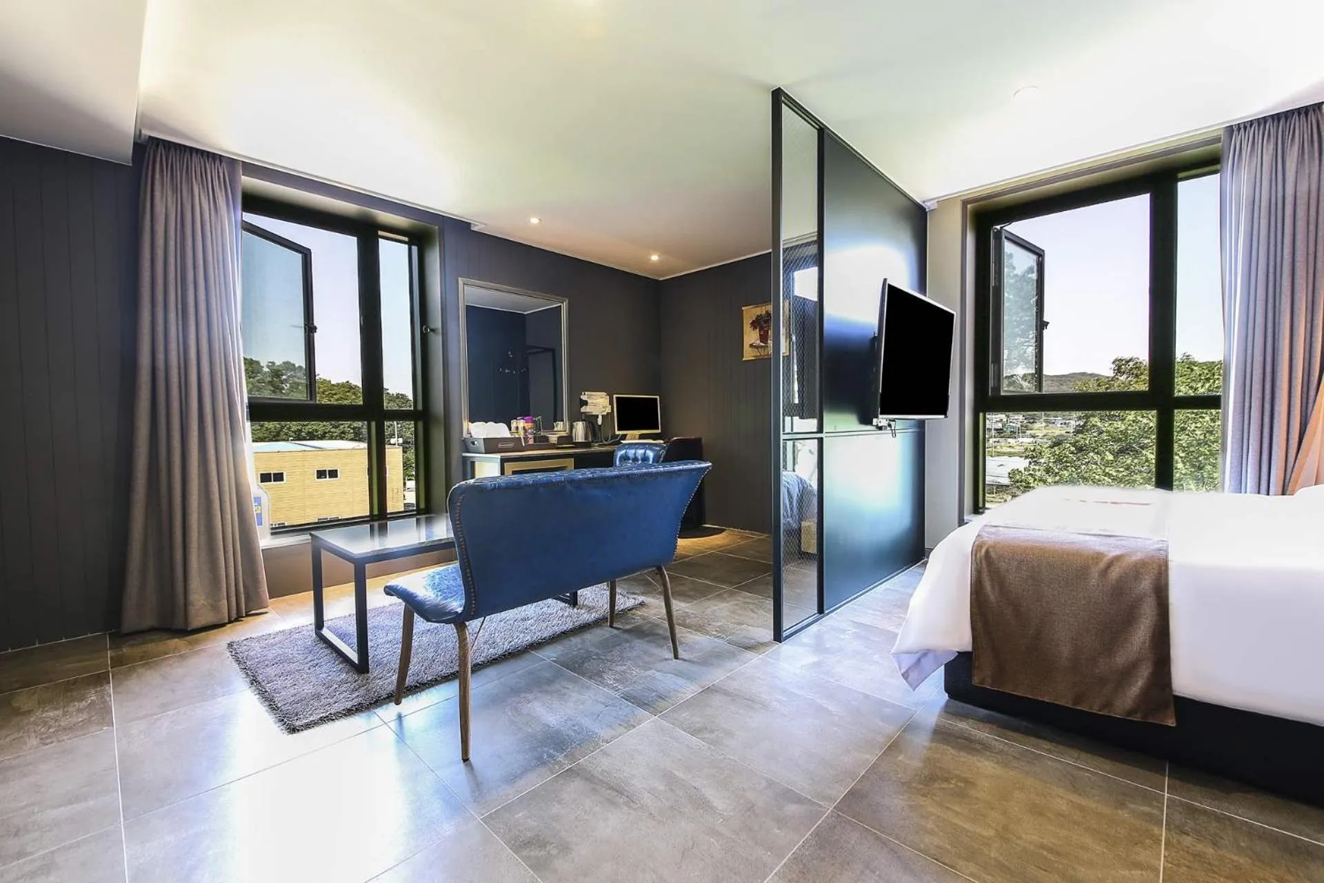 Bed in Docking Hotel