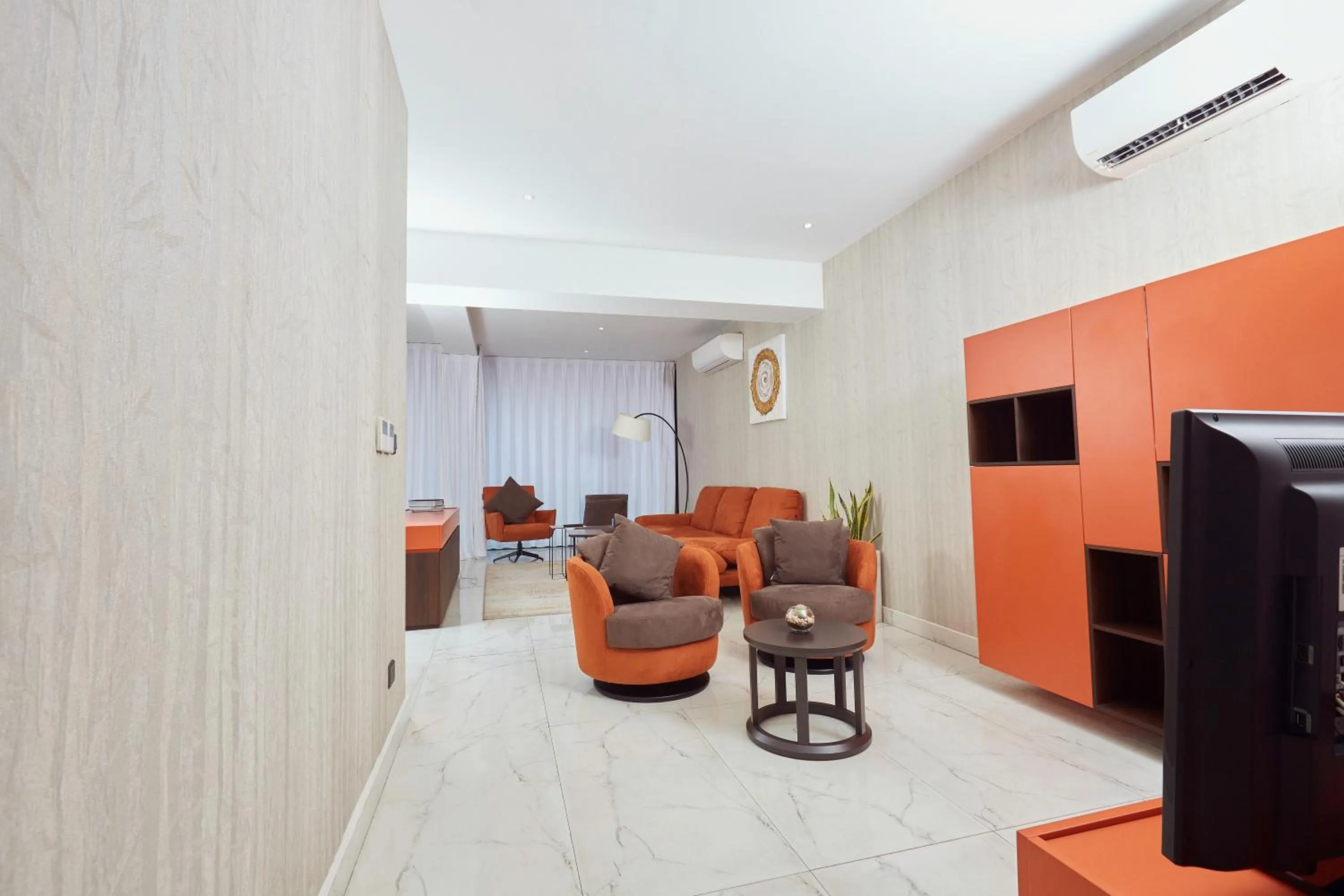 Living room in Bel Air Crest Hotel & Suites