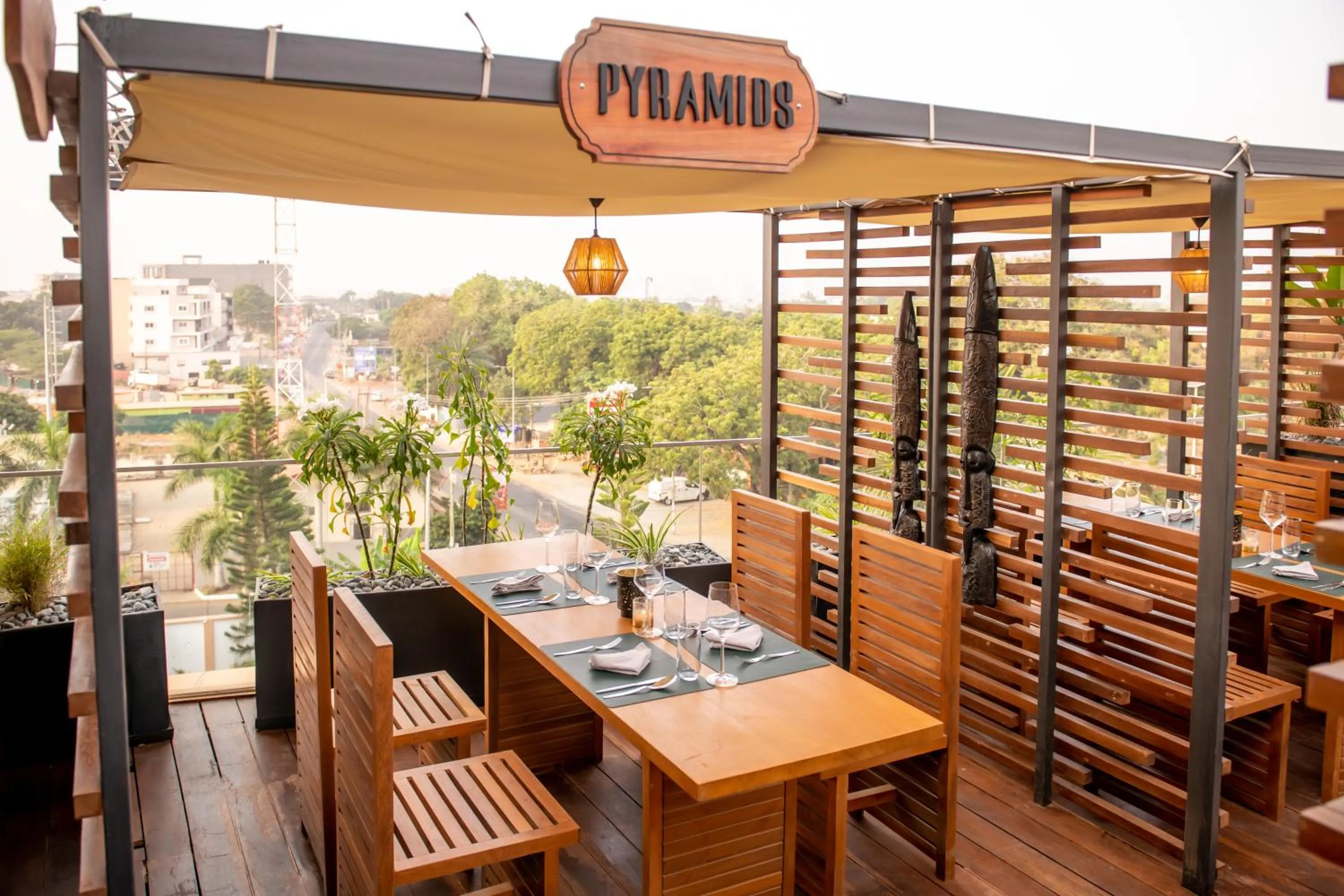 Restaurant/places to eat in Bel Air Crest Hotel & Suites