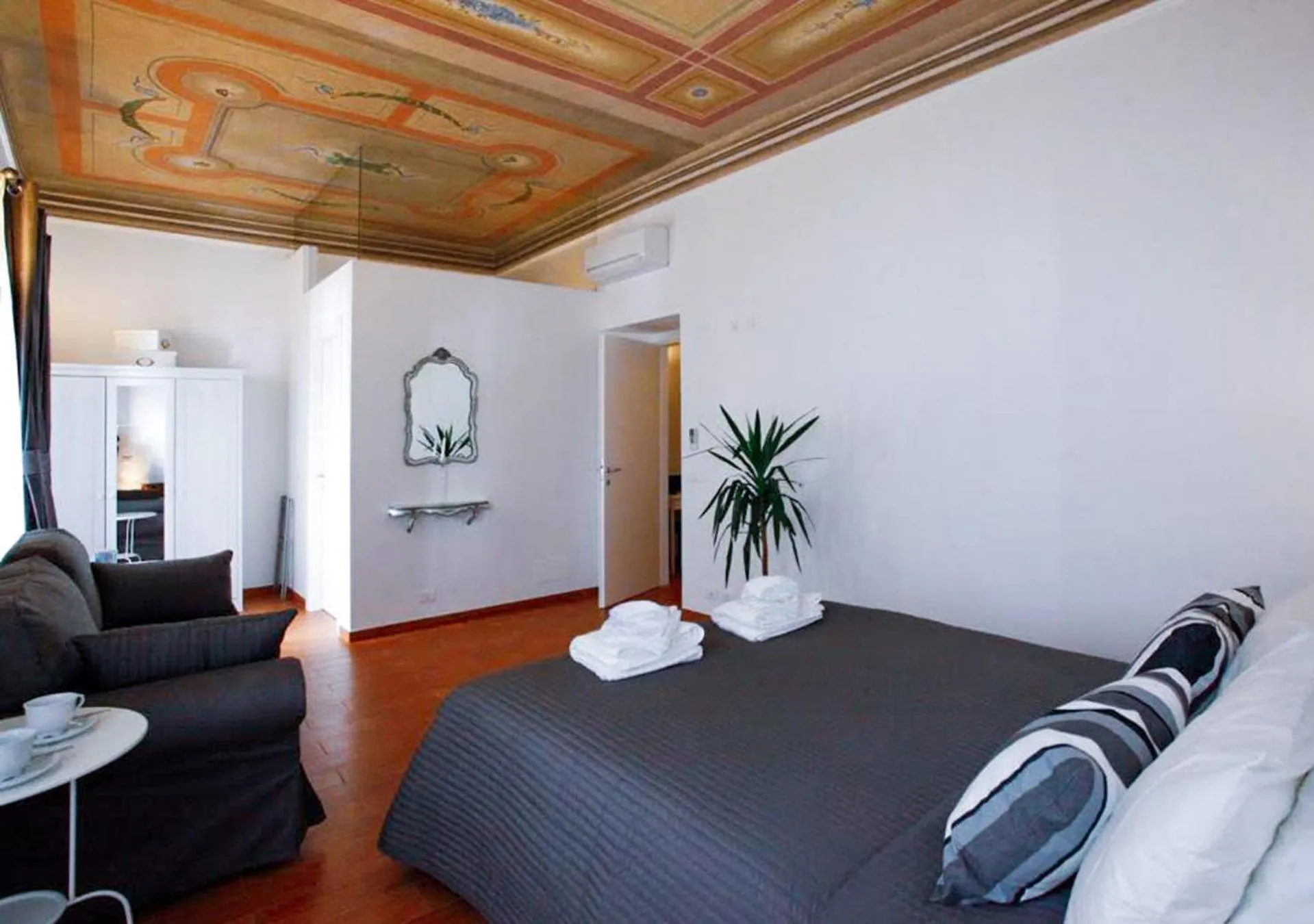 Superior Triple Room in Clemy In Rome