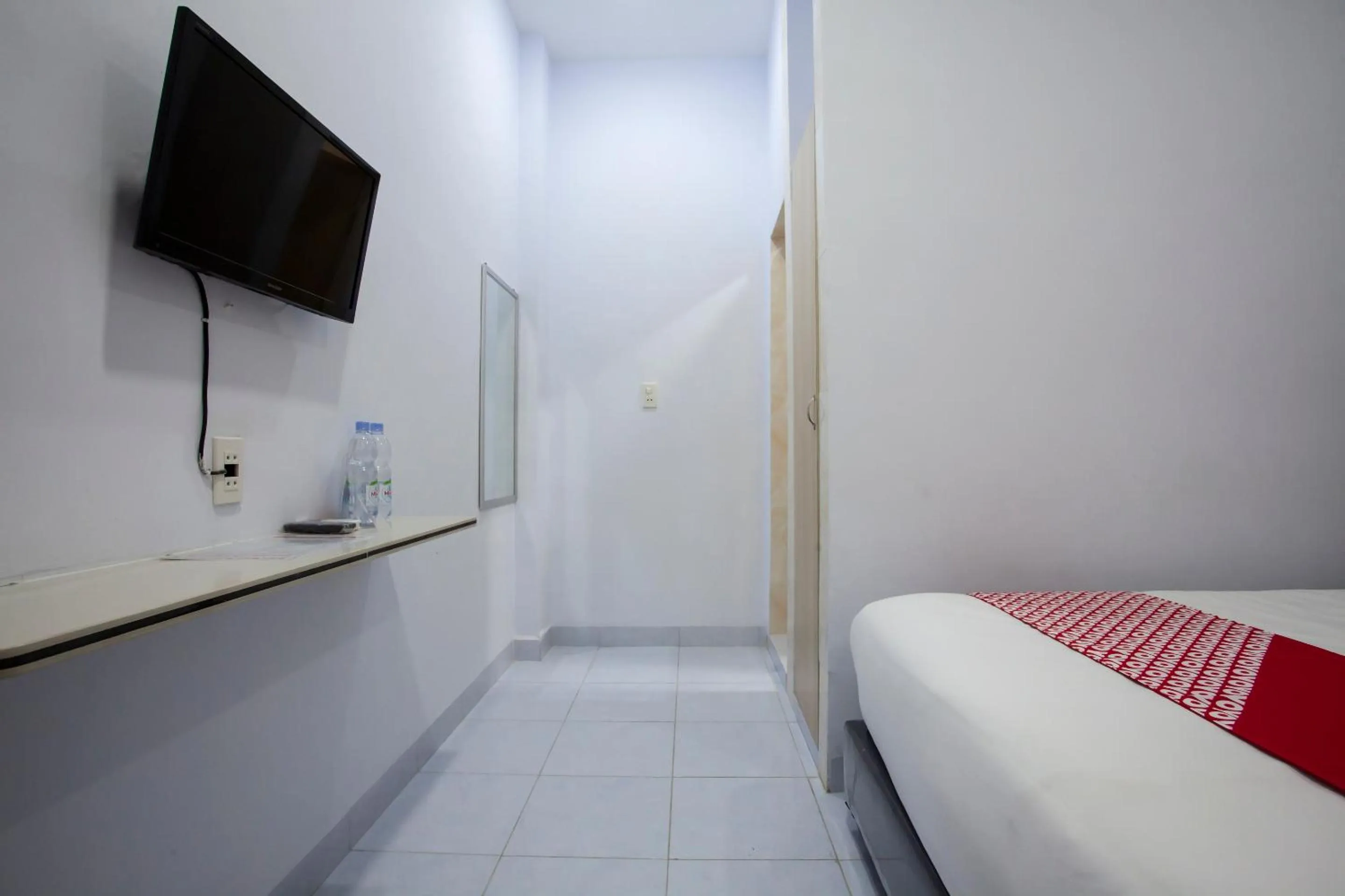 TV and multimedia in OYO 1764 Sopou Penginapan Rinal & Tuah