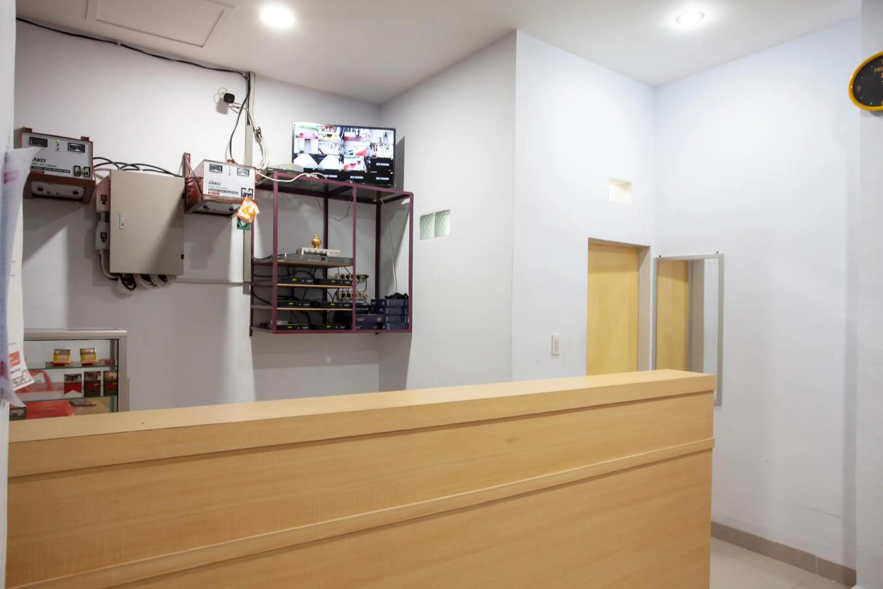 Lobby or reception in OYO 1764 Sopou Penginapan Rinal & Tuah