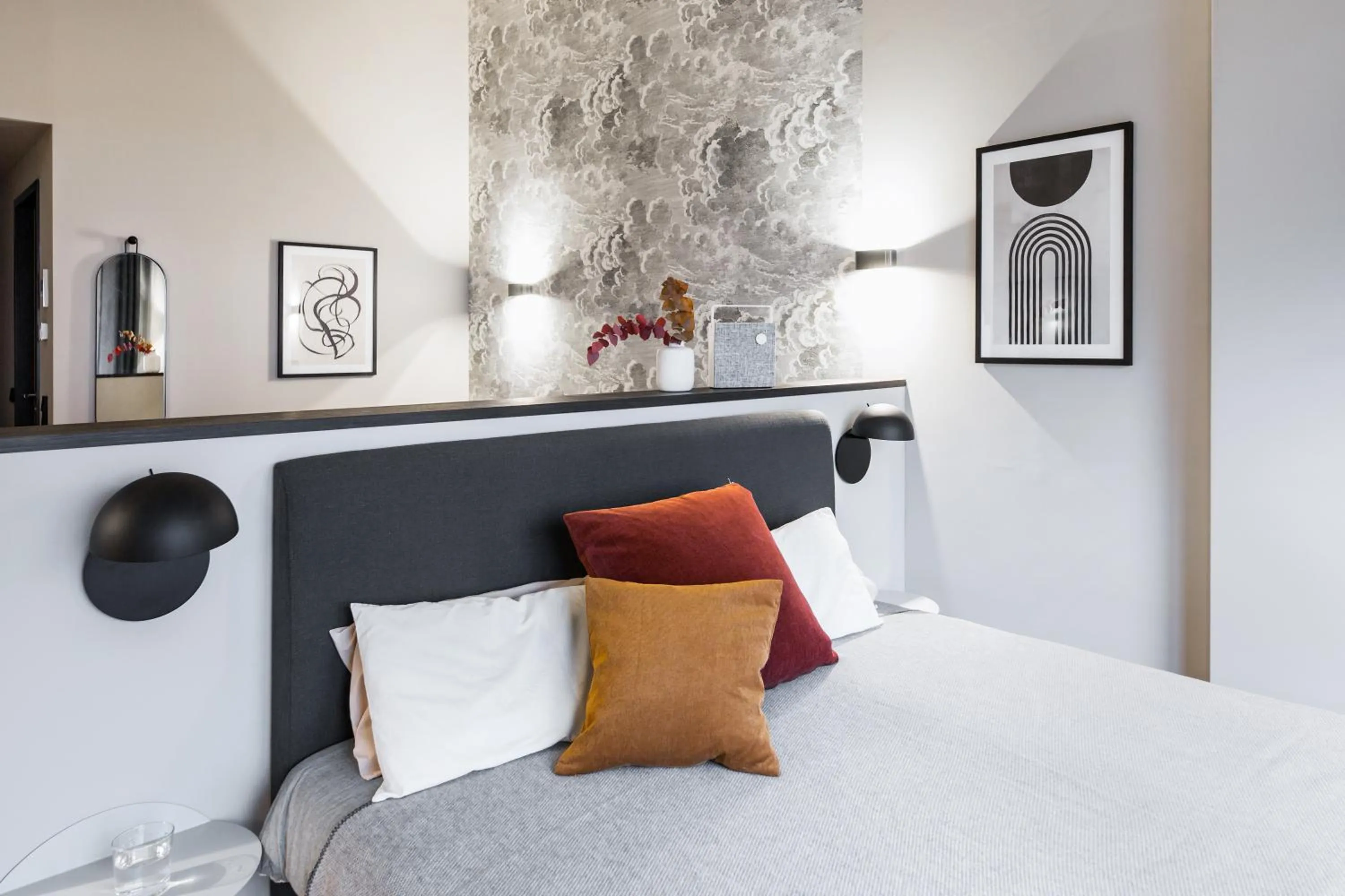 Bedroom, Bed in ipartment Frankfurt Airport