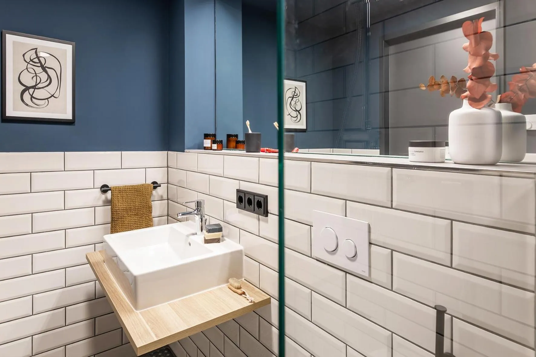 Bathroom in ipartment Frankfurt Airport