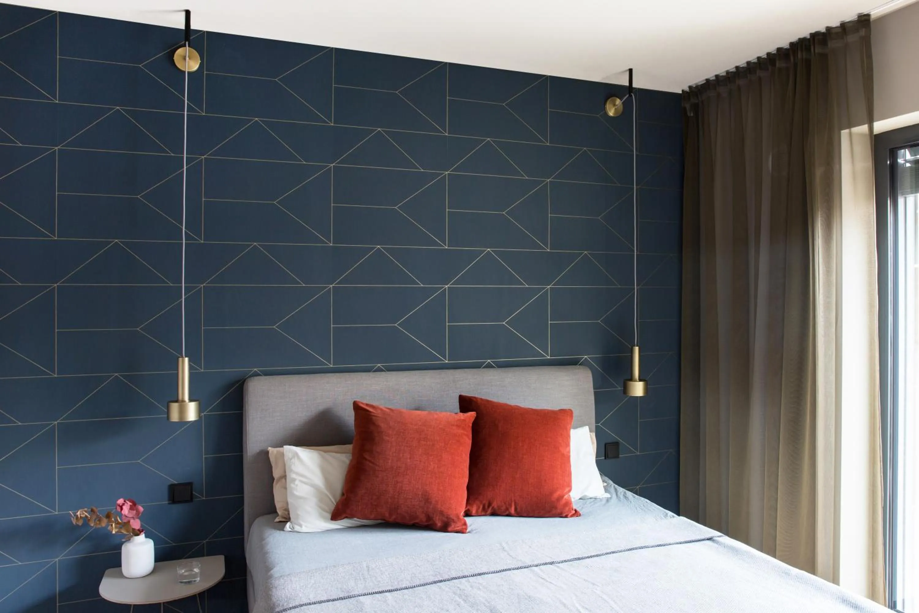 Photo of the whole room, Bed in ipartment Frankfurt Airport