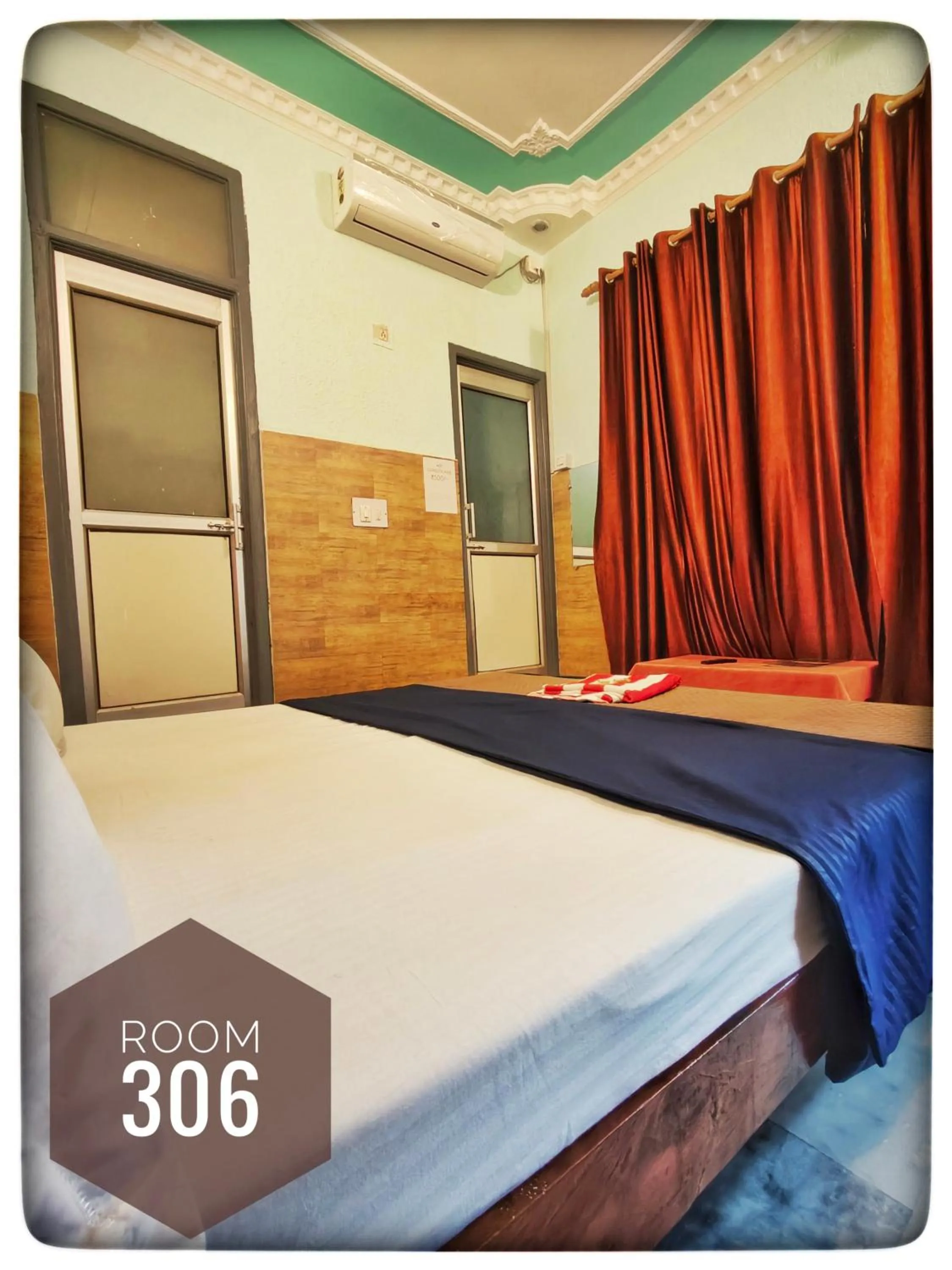 Bed in Shri Ganga View Guest House