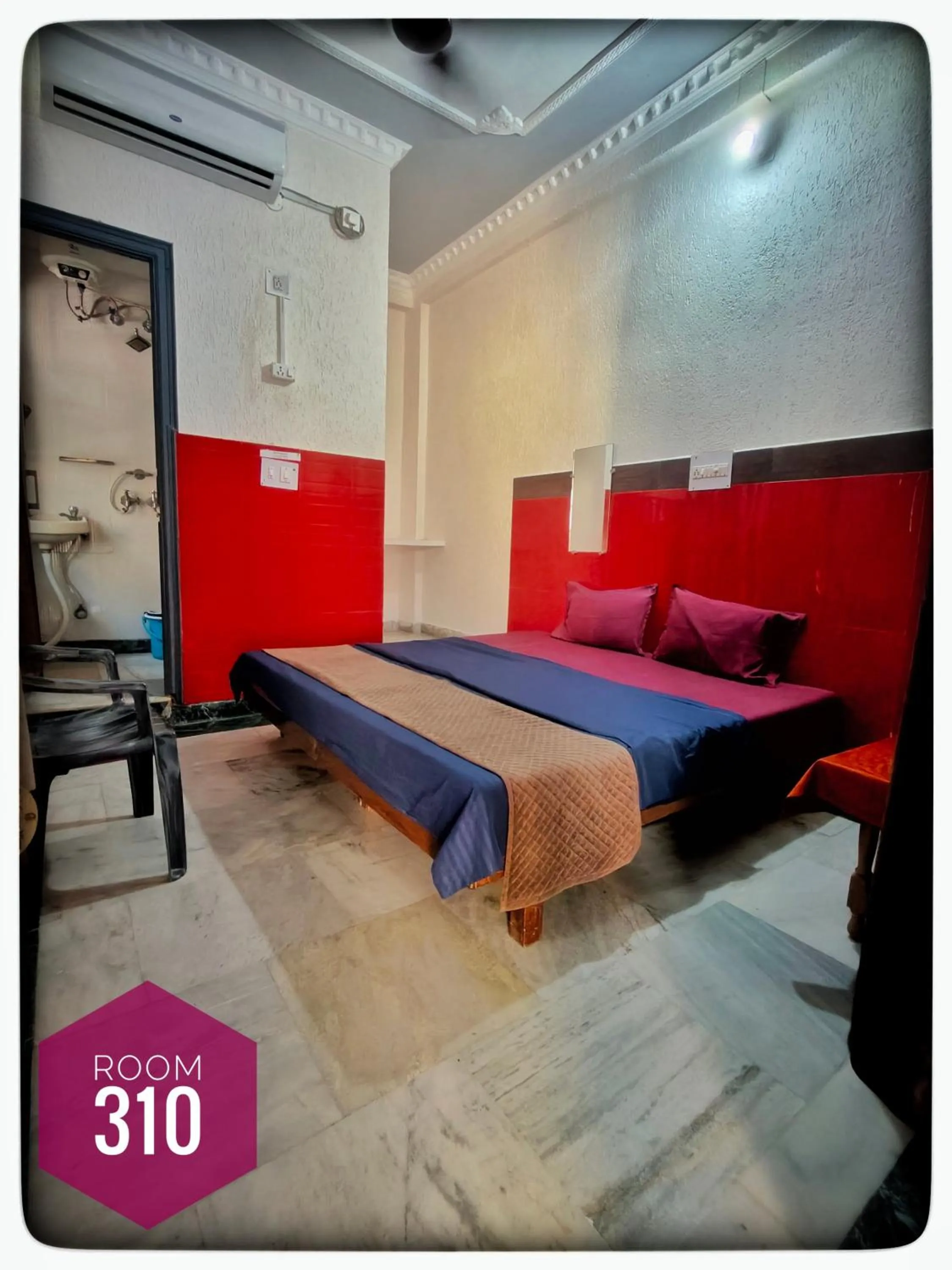 Bed in Shri Ganga View Guest House