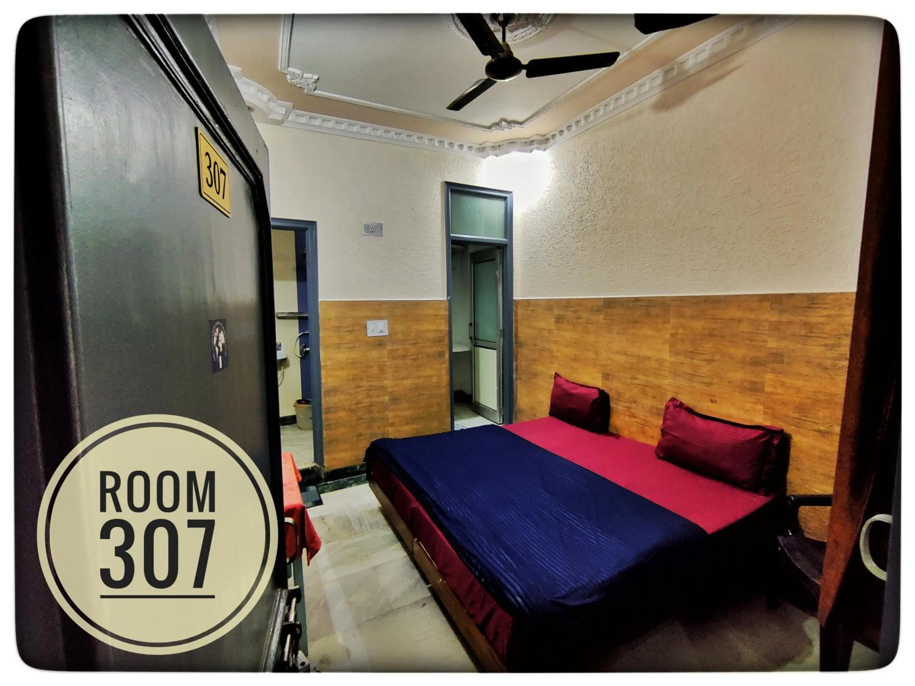 Bed in Hotel Ganga View