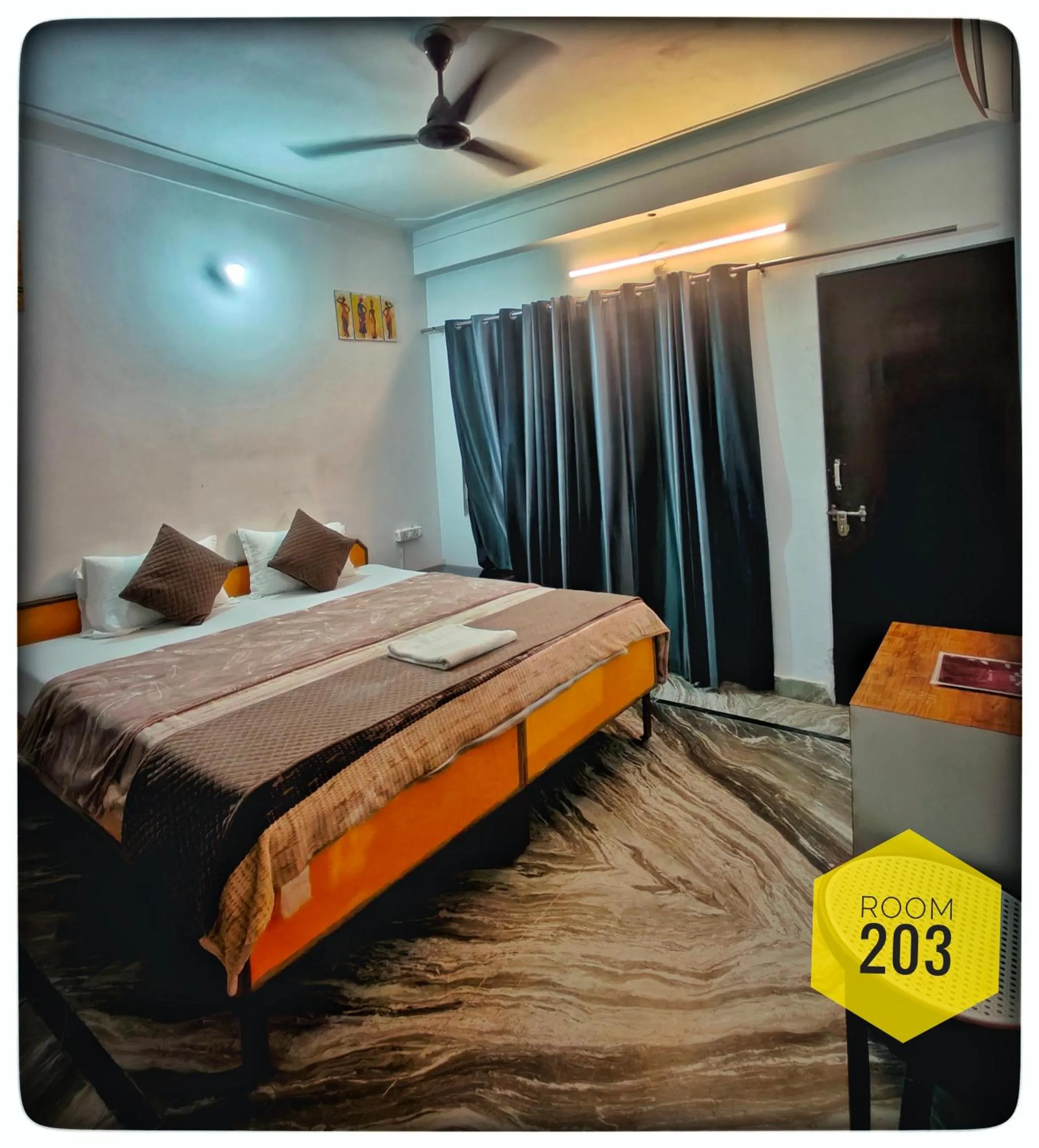 Bed in Shri Ganga View Guest House