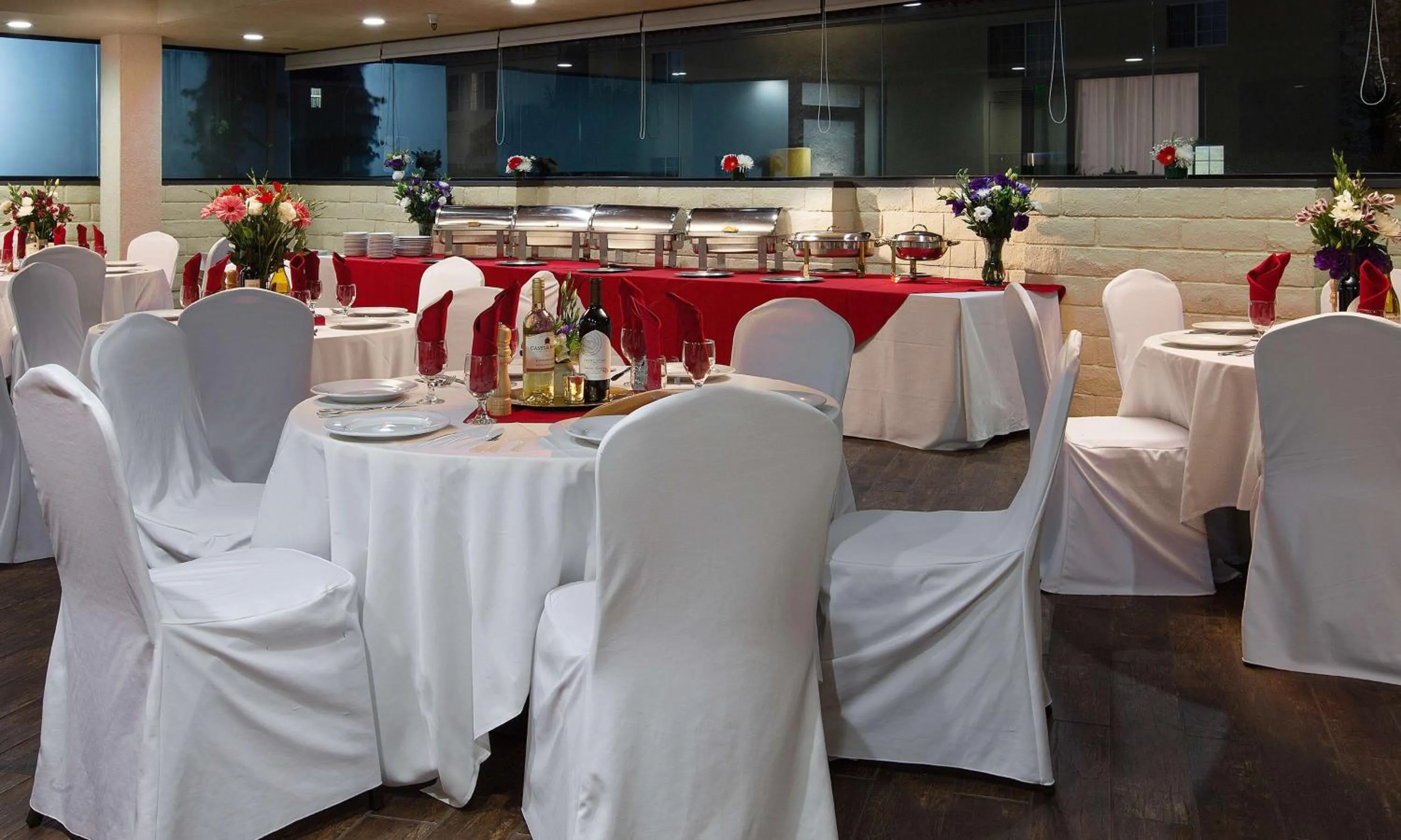 On site in Safari Inn Burbank-Universal, a Coast Hotel