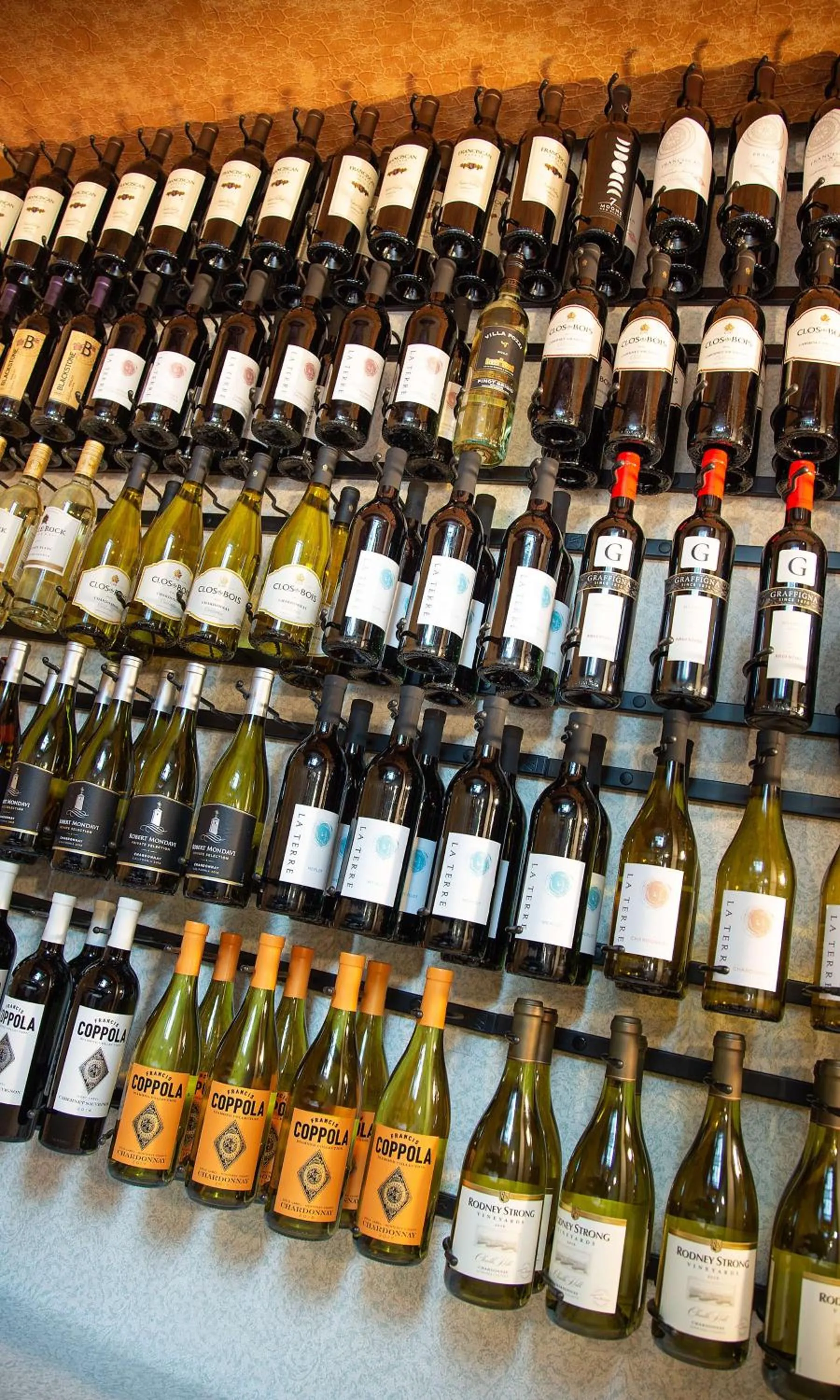 Lounge or bar in Safari Inn Burbank-Universal, a Coast Hotel