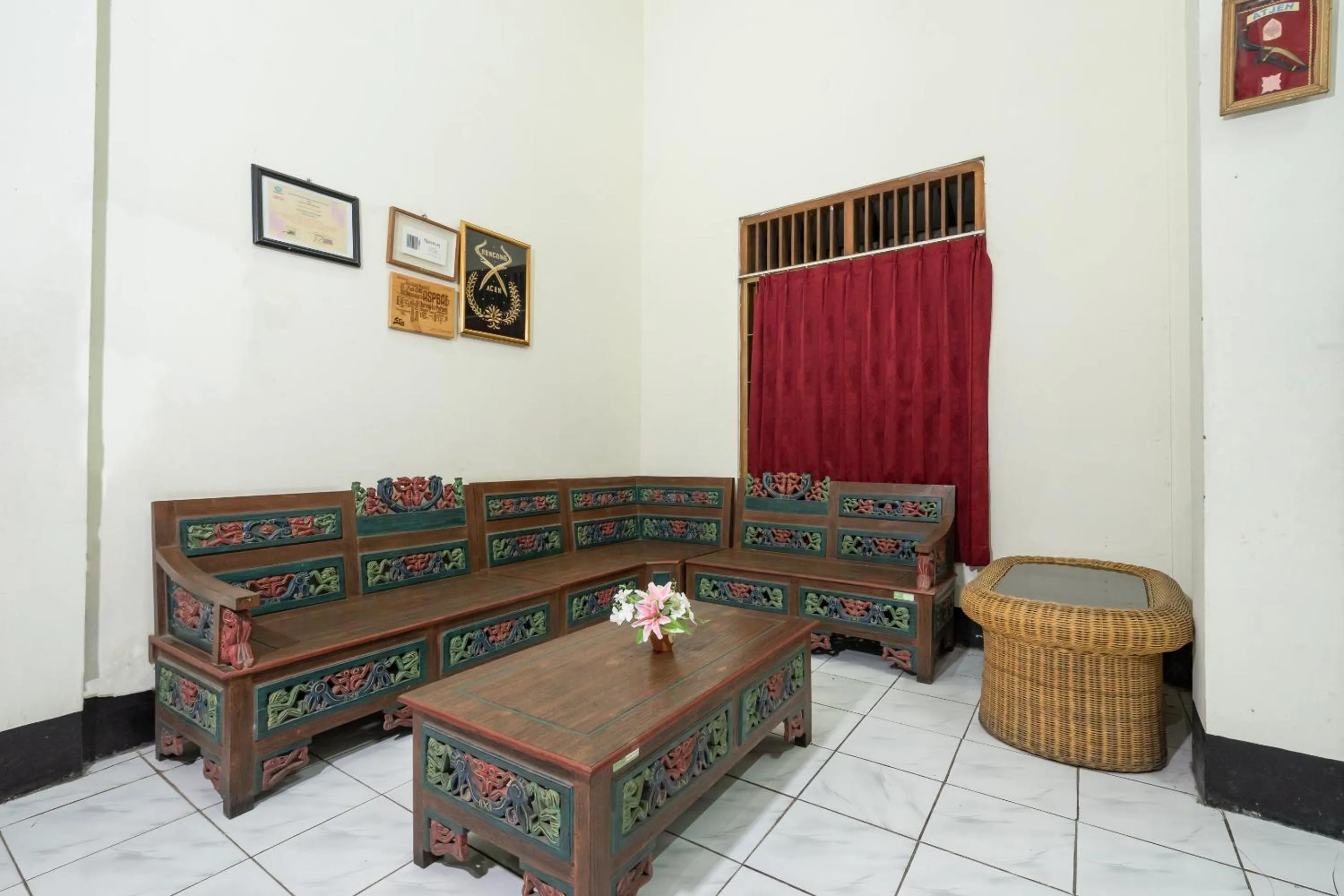 Seating area in Hotel O Omah Duwet