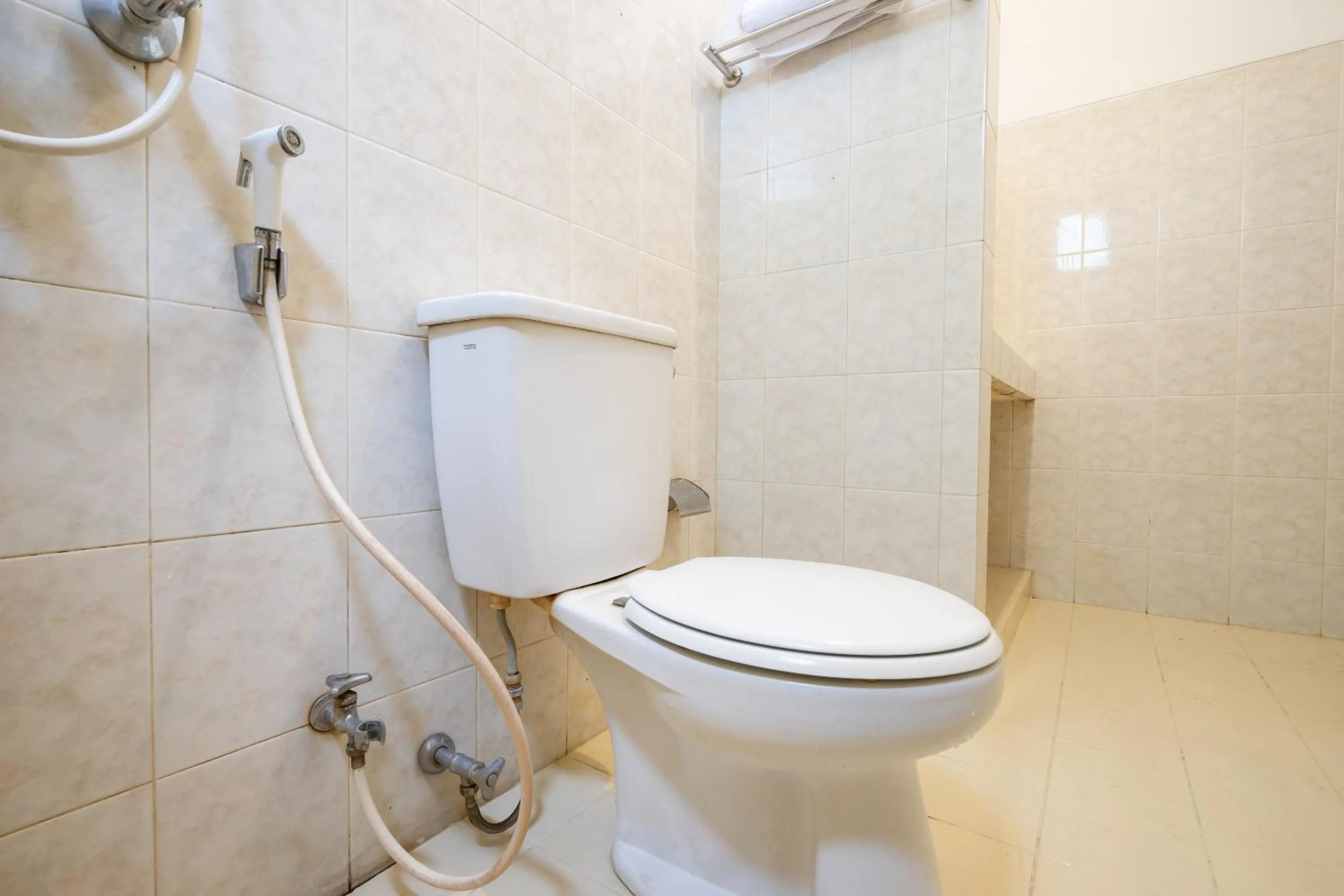 Bathroom in Hotel O Omah Duwet