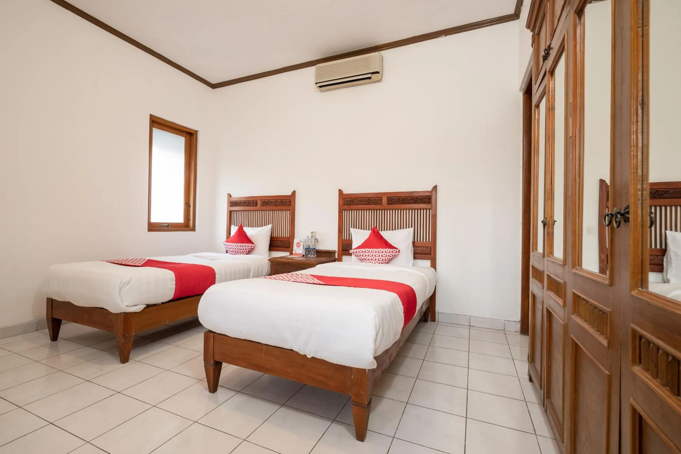 Bedroom in Hotel O Omah Duwet